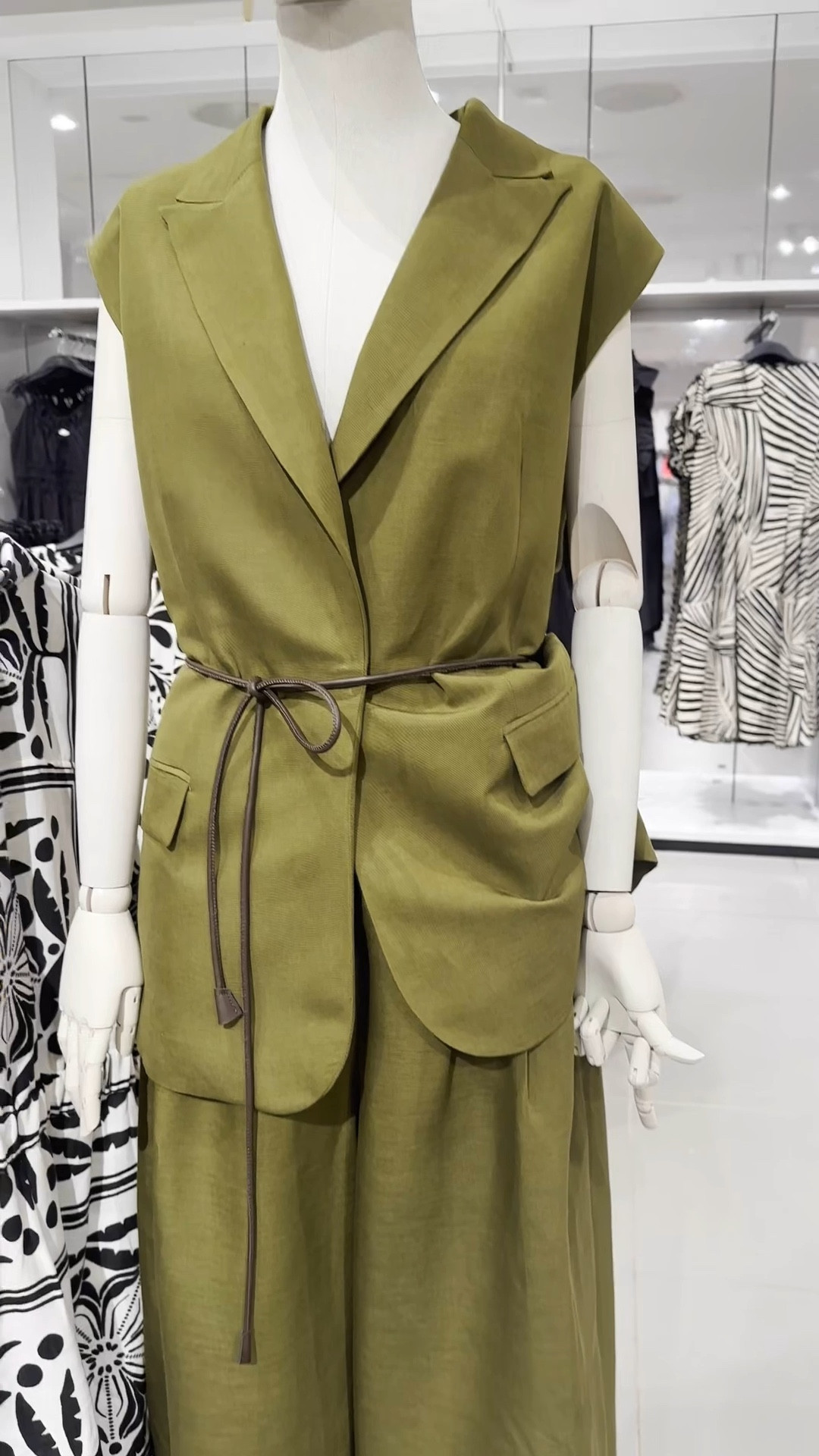 Olive khaki is the color of the season, and this H&M set is everything you need for effortless style. The structured vest paired with wide-leg trousers brings a perfect blend of sophistication and comfort. Whether you’re heading to the office or catching up with friends, this look is both trendy and versatile. Style it with a sleek pair of sandals or white sneakers for a more casual vibe.

#HMFinds #OliveKhaki #EffortlessStyle #ChicWorkwear #LTKFinds #MinimalistFashion #SpringStyle #WardrobeEssentials #OfficeOutfit #StreetStyle

#LTKworkwear #LTKsummer #LTKeurope