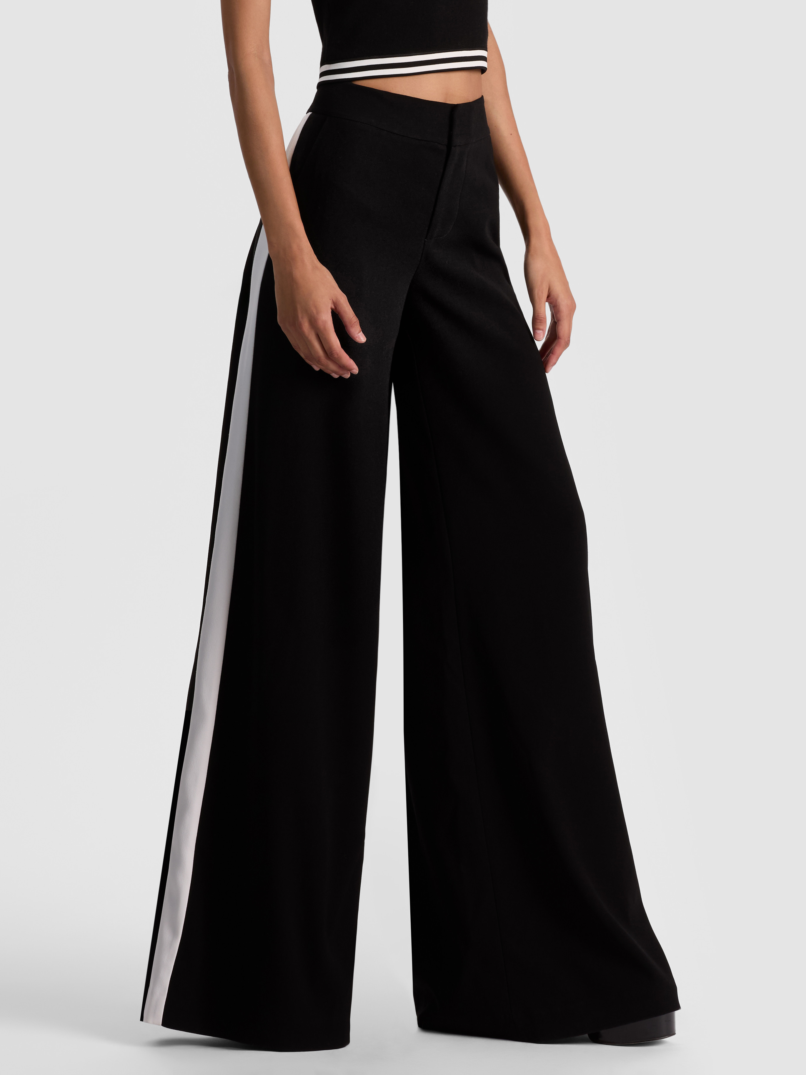 alice + olivia NESSI TROUSER WITH SIDE STRIPE | Alice + Olivia