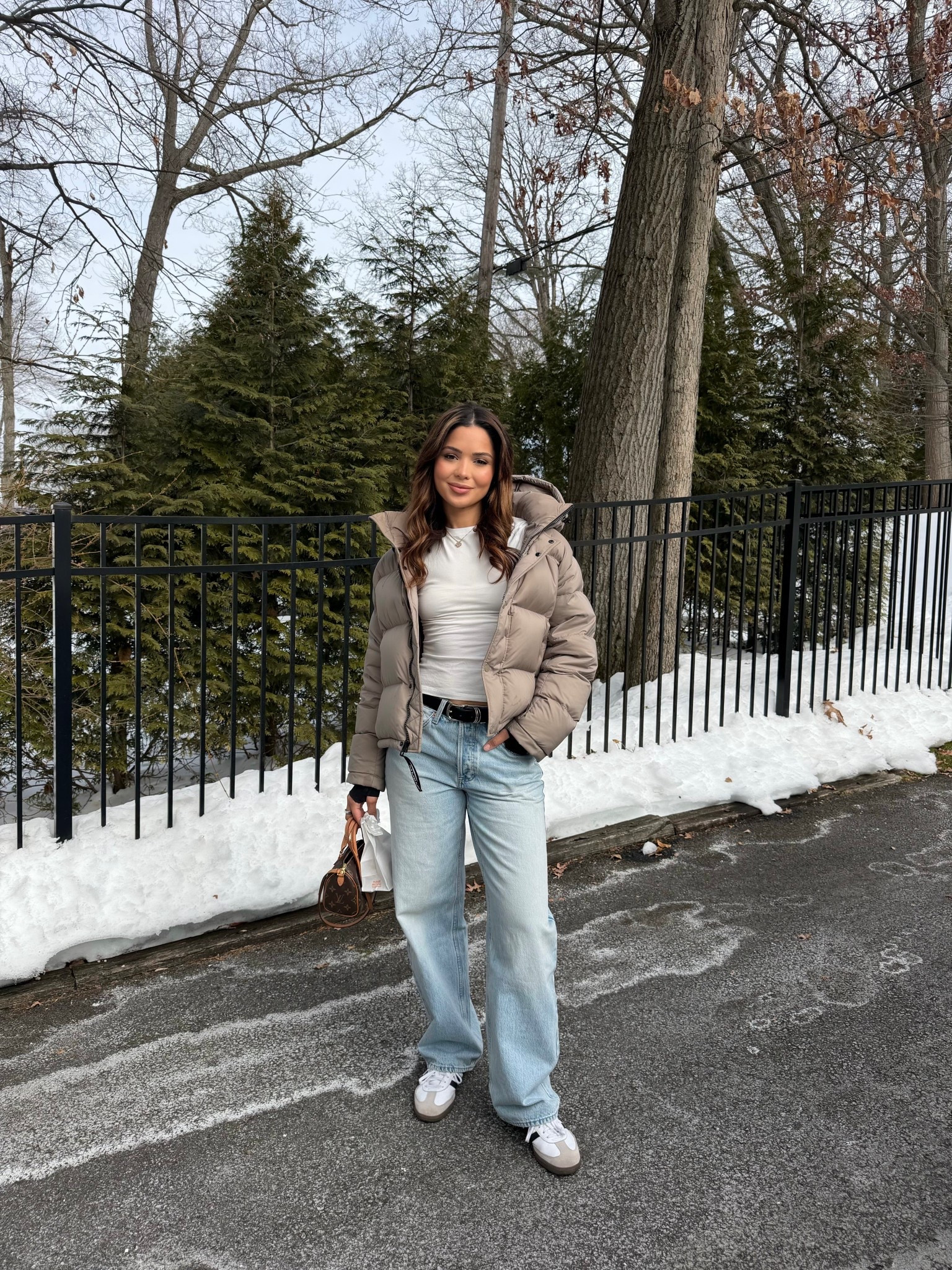 Sharing today’s look below! Jeans are on sale only $24 😍😍