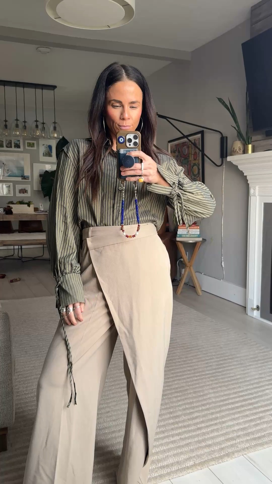 These pants are next-level chic.
Perfect for work, but just as good styled casually with a graphic tee and sneakers. Versatility is everything.

5’3, wearing XS.
Zara top: ref 1971/62

#LTKWorkwear #LTKootd #LTKPetite