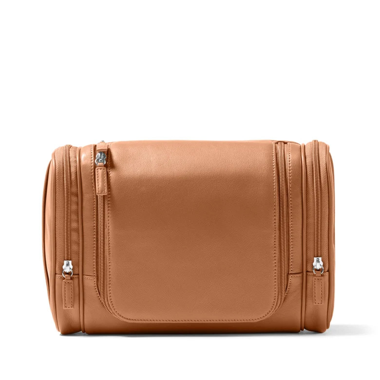 Hanging Toiletry Kit | Full grain leather Black Onyx | Leatherology