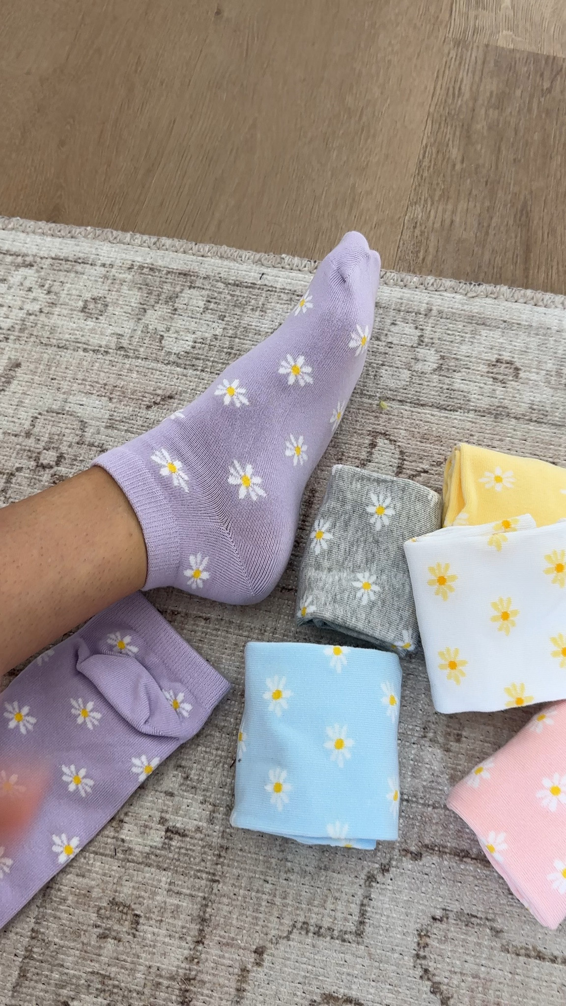 @closemate Daisy Ankle Socks. Your secret garden underfoot, blooming with every step, and brightening your casual moments. Fresh spring & summer vibes

·7-Color Option: Brighten your entire summer and outfits
·Double-layer design: No binding, no slipping with a gentle hug
·Reinforced heel & toe: Durable after multiple washes
· Premium fabric: Breathable and moisture-wicking

#LTKootd #LTKdayinmylife #LTKSeasonal