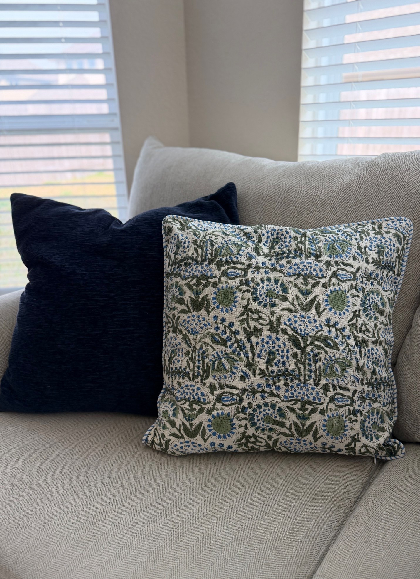 Found the prettiest pillow covers on Amazon! Came in a 2 pack and love the print for spring and summer!! 

Grandmillenial | Amazon | Amazon home | pillow case | pillow covers | throw pillow | couch | living room | family room | Amazon find | affordable home decor | 

#LTKSeasonal #LTKdayinmylife #LTKHome