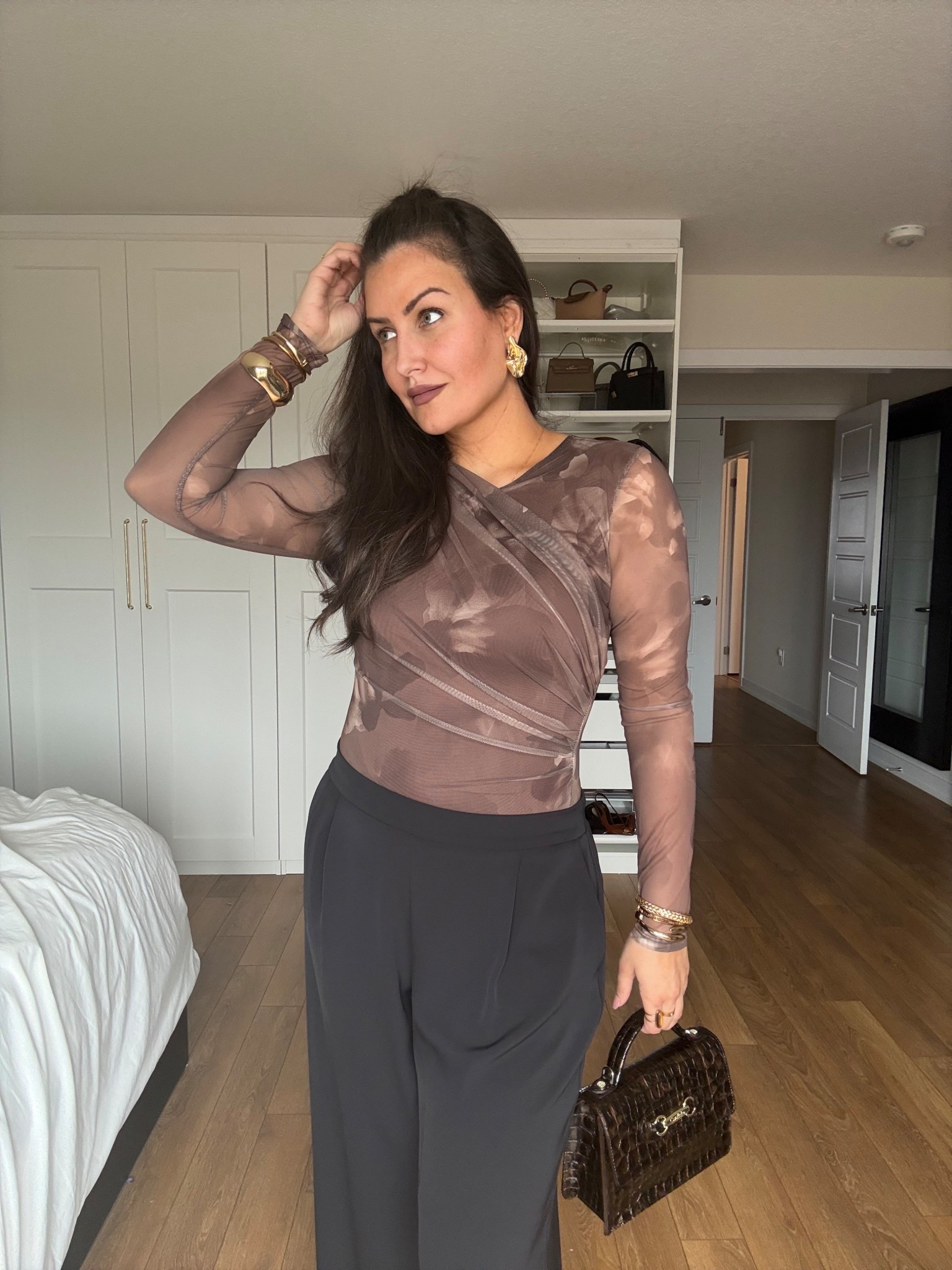 Mixing highs and lows in the budget and local to international brands is the best way to go sometimes

Here is my look for a Sunday outing with the family to a local new establishment that just opened up as a size 12

Pants - from UP pants - Vegan Silk Pants - code NIKKI20
Bag from Cavalinho - Gallop - Code NIKKI20


#LTKdatenight #LTKworkwear #LTKmidsize