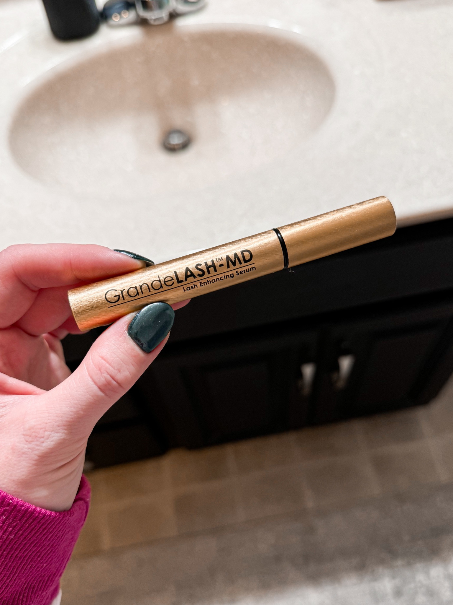 I get comments about my lashes all the time! I’ve been using this for a couple years now and it’s 100% worth it 🙌 also linked my all-time favorite mascara!

lashes / eyelashes / lash serum / gift idea

#LTKBeauty #LTKFindsUnder100