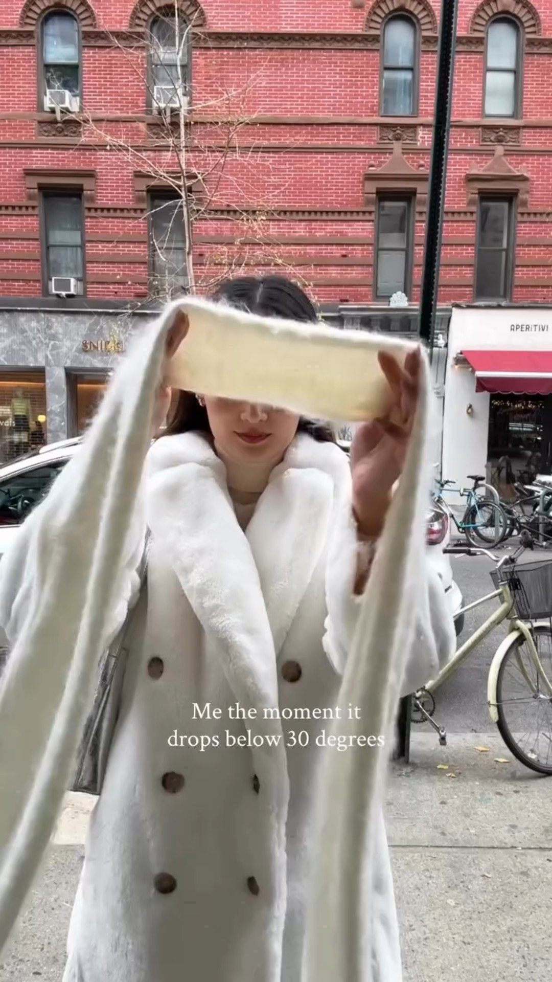 Scarf hack to keep your ears warm on the cold winter days. A  repost from last winter. Should I do more winter scarf/ cold winter hacks?! #scarftutorial