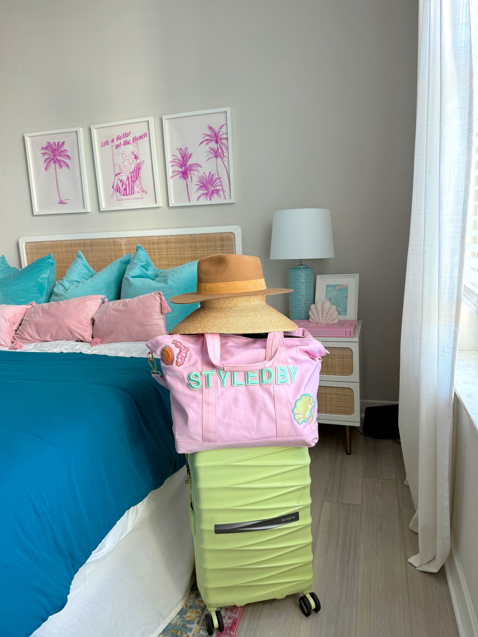 First travel day of 2026!✈️💕 got my Samsonite luggage and the cutest carry on bag from Stoney clover 

#LTKTravel #LTKFindsUnder100