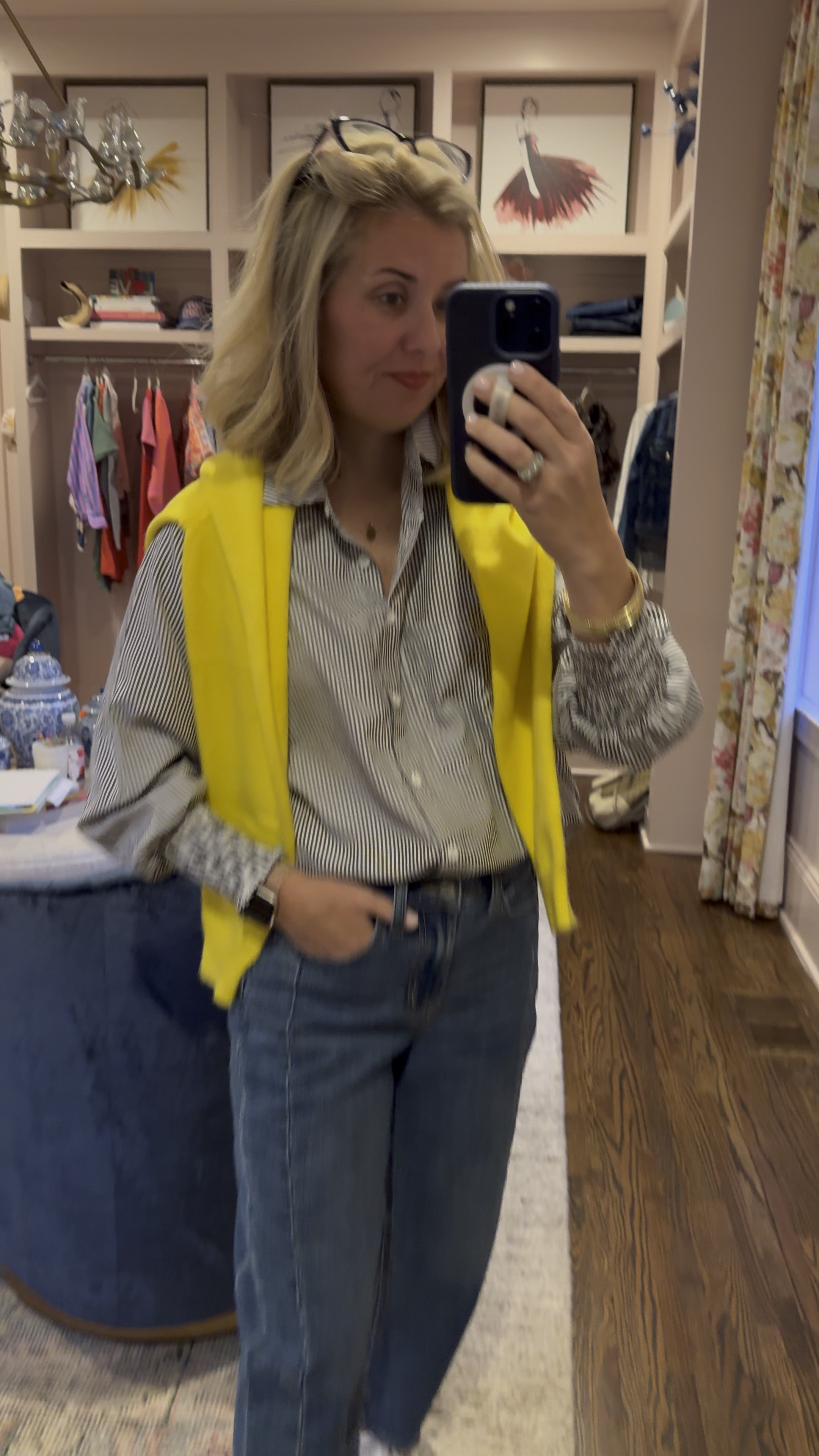 Gym ready- volleyball tournament and cheer comp today- gotta be comfy (but cute of course)

Xs top
Xs sweater
0 jeans
8 shoes


#LTKMostLoved #LTKWatchNow #LTKFindsUnder50