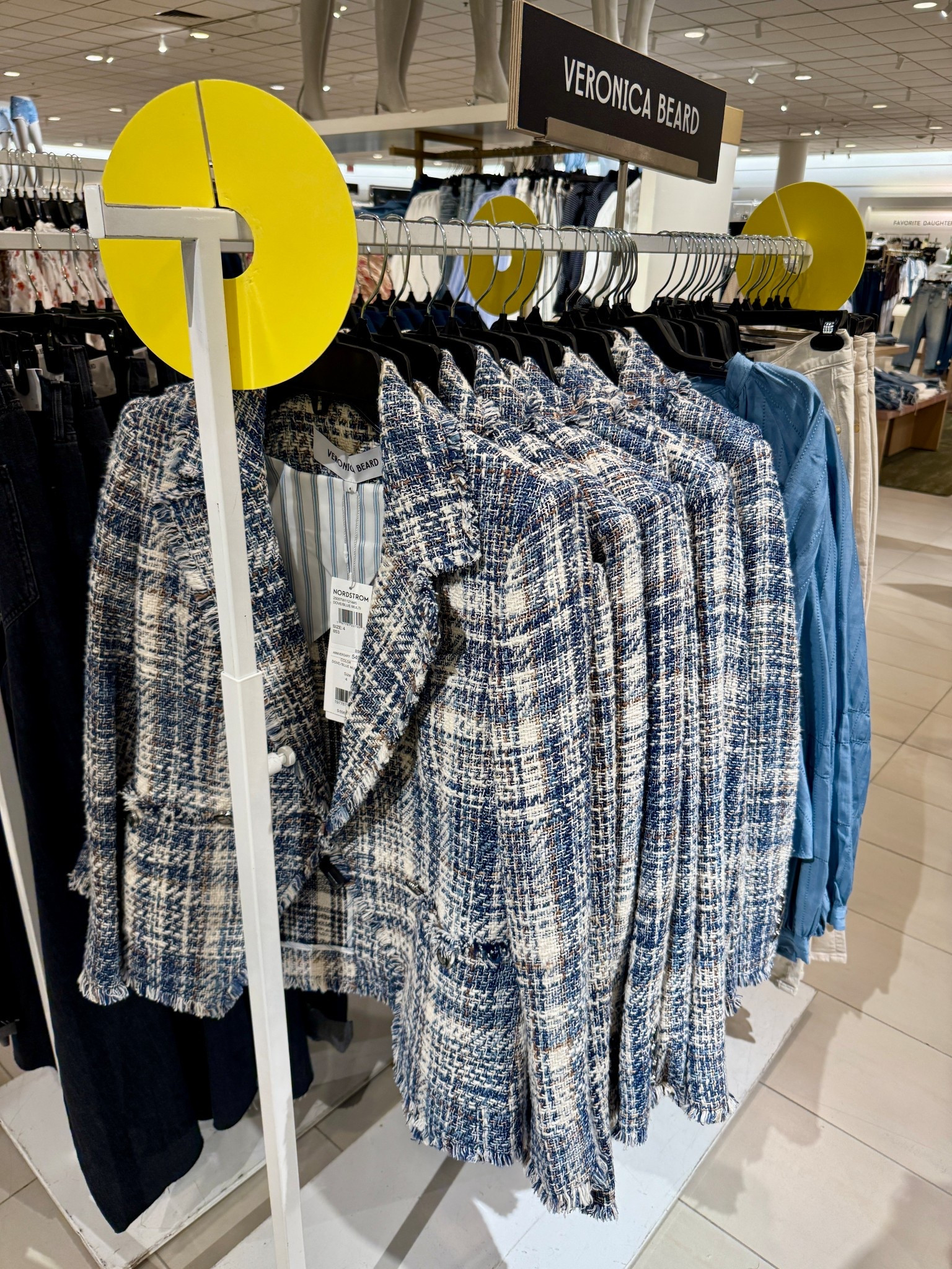 Nordstrom Anniversary Sale 🌟 Veronica Beard blazers on sale?? Yes please 😍

Nordstrom anniversary sale, Nordstrom sale, Veronica beard blazer, tweed blazer, fringe, classic, business casual, workwear, elevated, designer

#LTKStyleTip #LTKSaleAlert #LTKWorkwear