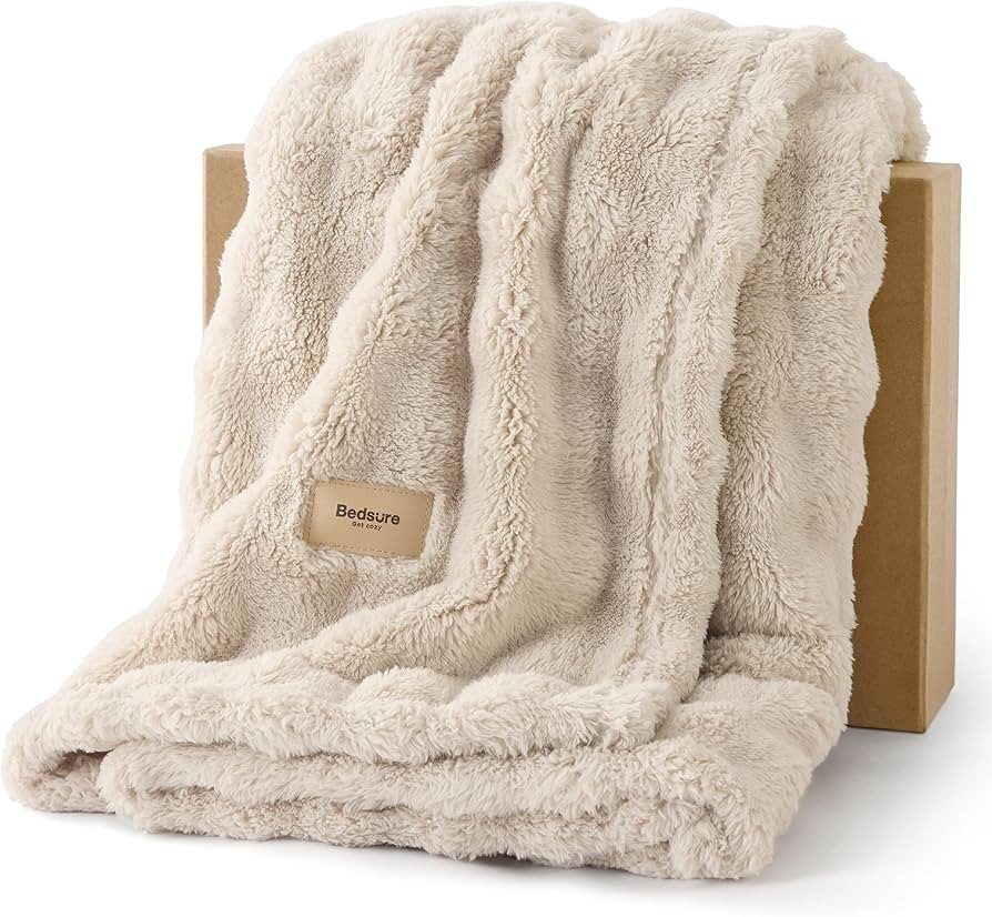 Bedsure 3D Fleece Bubble Blanket for Couch - GentleSoft Beige Throw Blanket for Sofa Bed Room Dec... | Amazon (US)