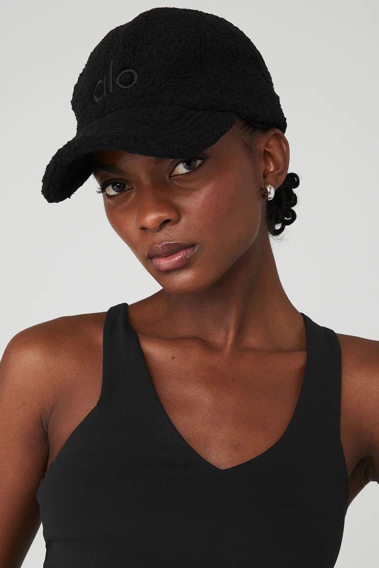 Micro Sherpa Off-Duty Cap - Black | Alo Yoga