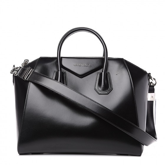 GIVENCHY

Shiny Lord Calfskin Medium Antigona Black


17 | Fashionphile