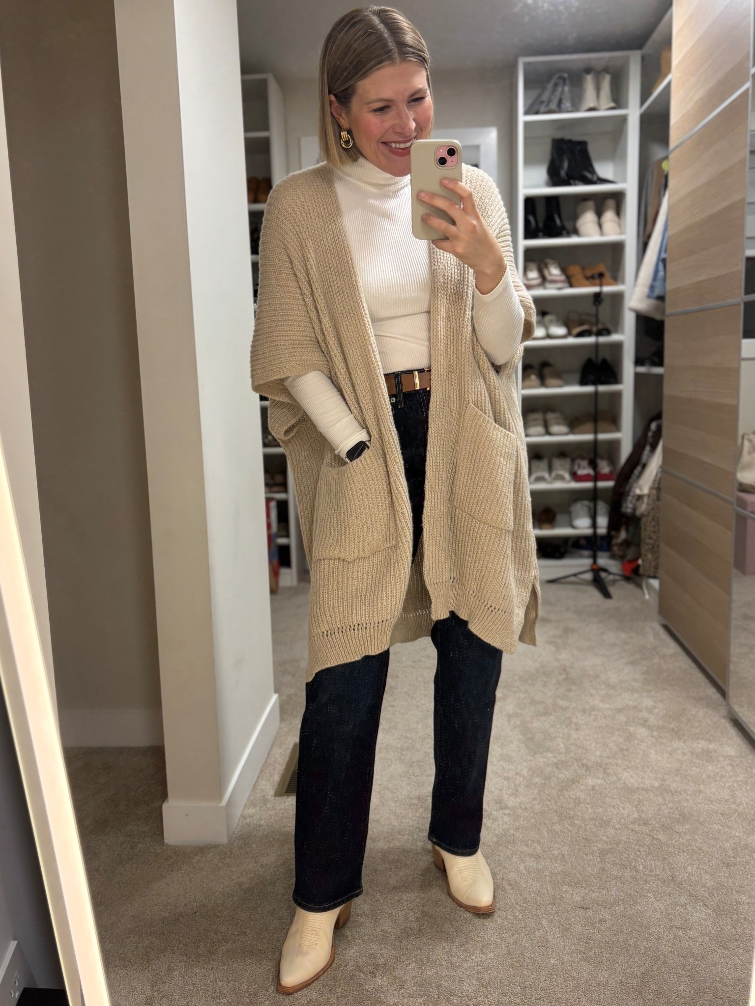 Cozy casual winter look 

Turtleneck- medium 
Sweater- one size 
Jeans- size 6 (could have maybe done a 4)

#LTKSaleAlert #LTKSeasonal #LTKHoliday