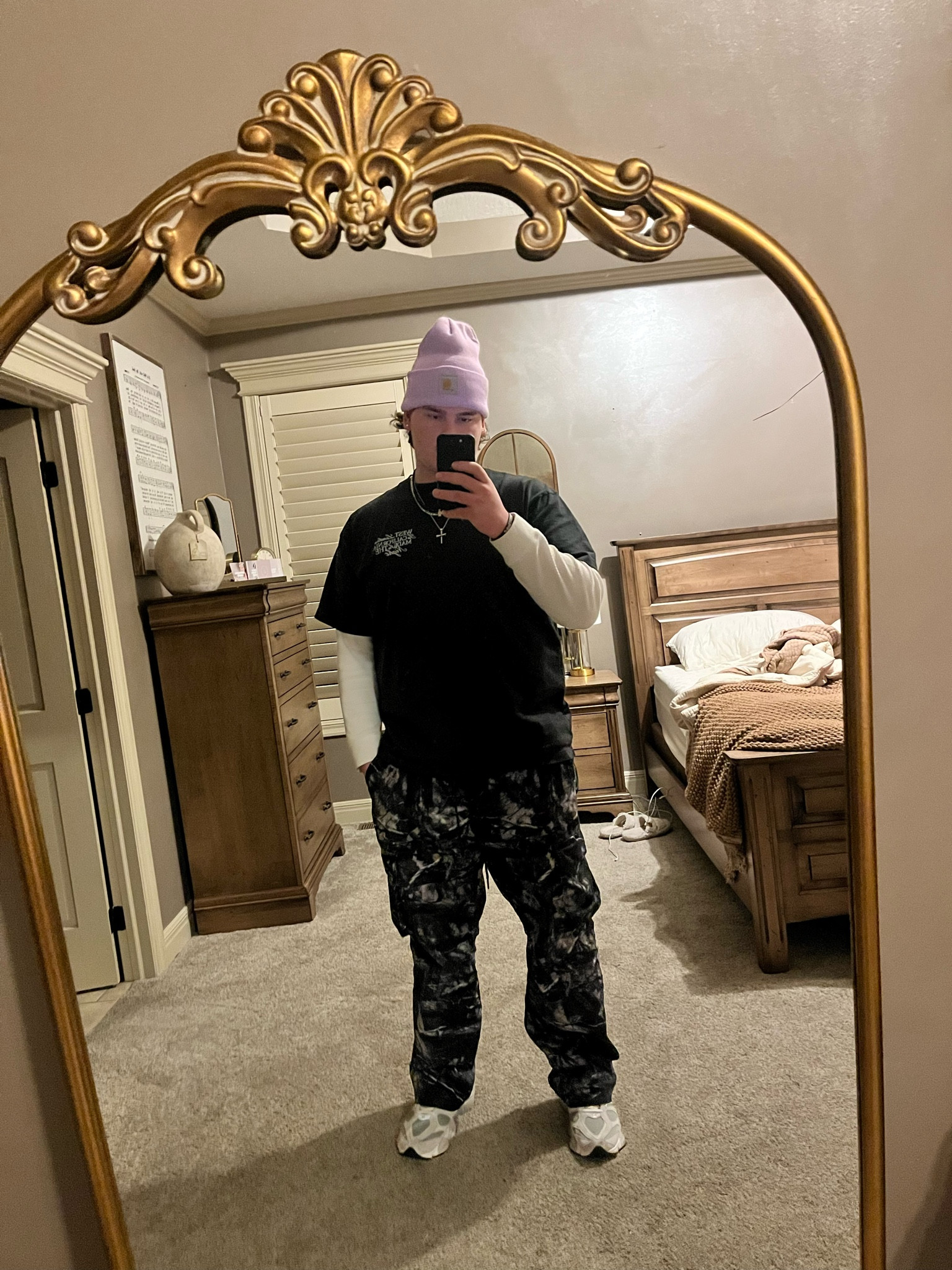 Perfect layered trendy fit for young men 

Everything fits true to size  
Pacsun 


Crazy Busy Mama