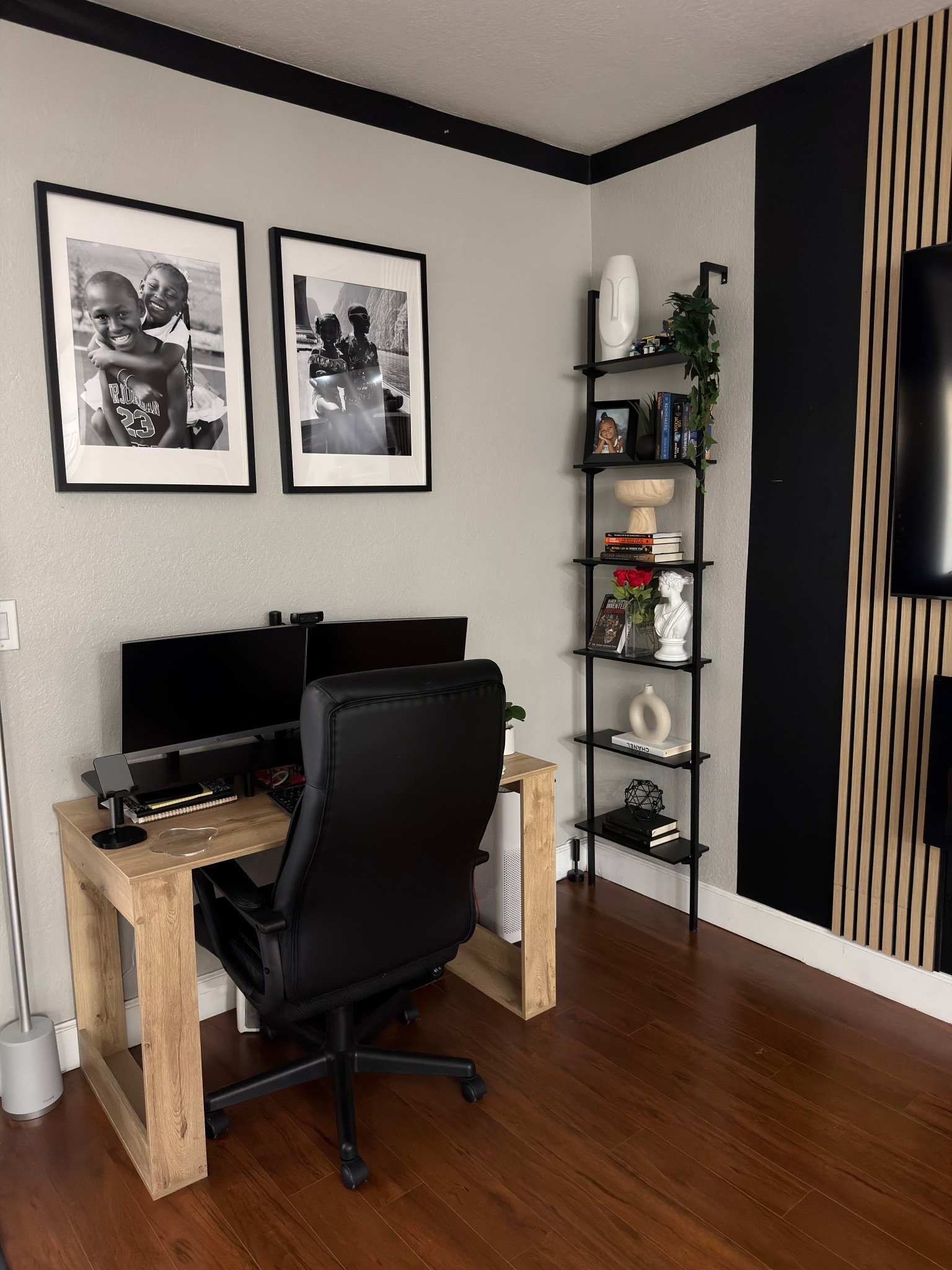 Love this little corner of my home 

#LTKU #LTKHome