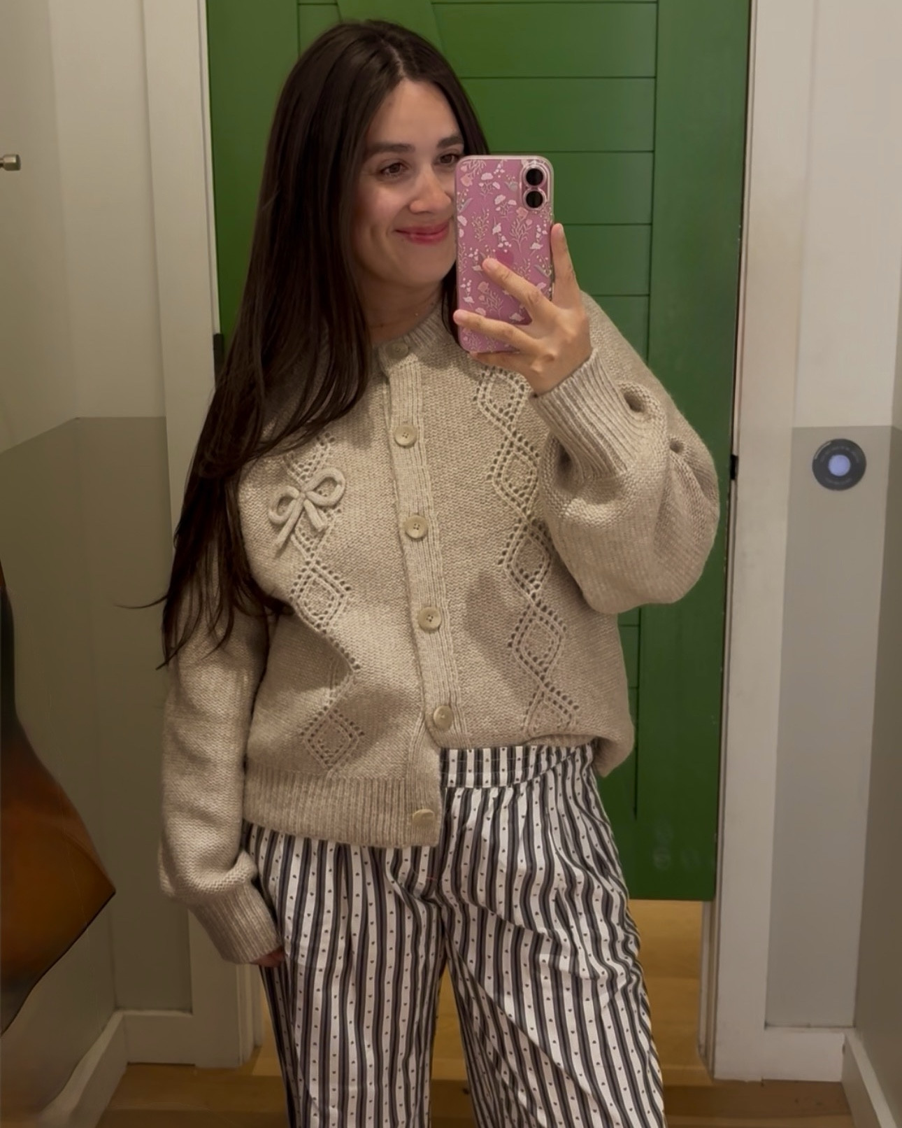 Aerie Bow Cardigan-Size S

#LTKvlog #LTKHoliday #LTKootd