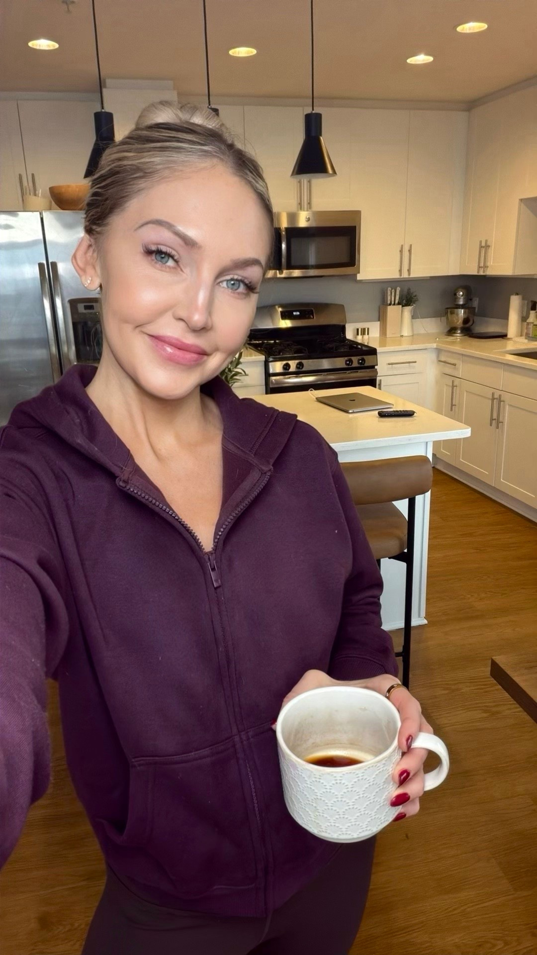 skincare + “no makeup” makeup 🤍

medicube ~ discovered this korean skincare brand about 6 months ago and it’s completely changed the game. I use the wand/massager (functions like microneedling to stimulate collagen) + collagen jelly 2x’s day for ~5 mins per session. I am soo skeptical of gimmicky products but this has genuinely tightened my skin and given me an amazing glow boost. 

retinol ~ 3-4 nights/week before the medicube collagen jelly. I’ve switched brands over the years but have seen the most noticeable results with olay.

vitamin c serum ~ every morning before the medicube collagen jelly.

makeup ~ I’ve dabbled with different skin tints + foundations, but currently mix tarte’s face tape foundation with l’oreal’s lumi lotion (1:1 ratio) for a really light + radiant “no makeup” makeup look. I rarely use concealer but occasionally dap some on my eyelids to “waken” my eyes. setting powder is e.l.f. halo glow. I occasionally contour with ogee cream sticks and/or e.l.f. contour palette when I’m going for a more made up look.  