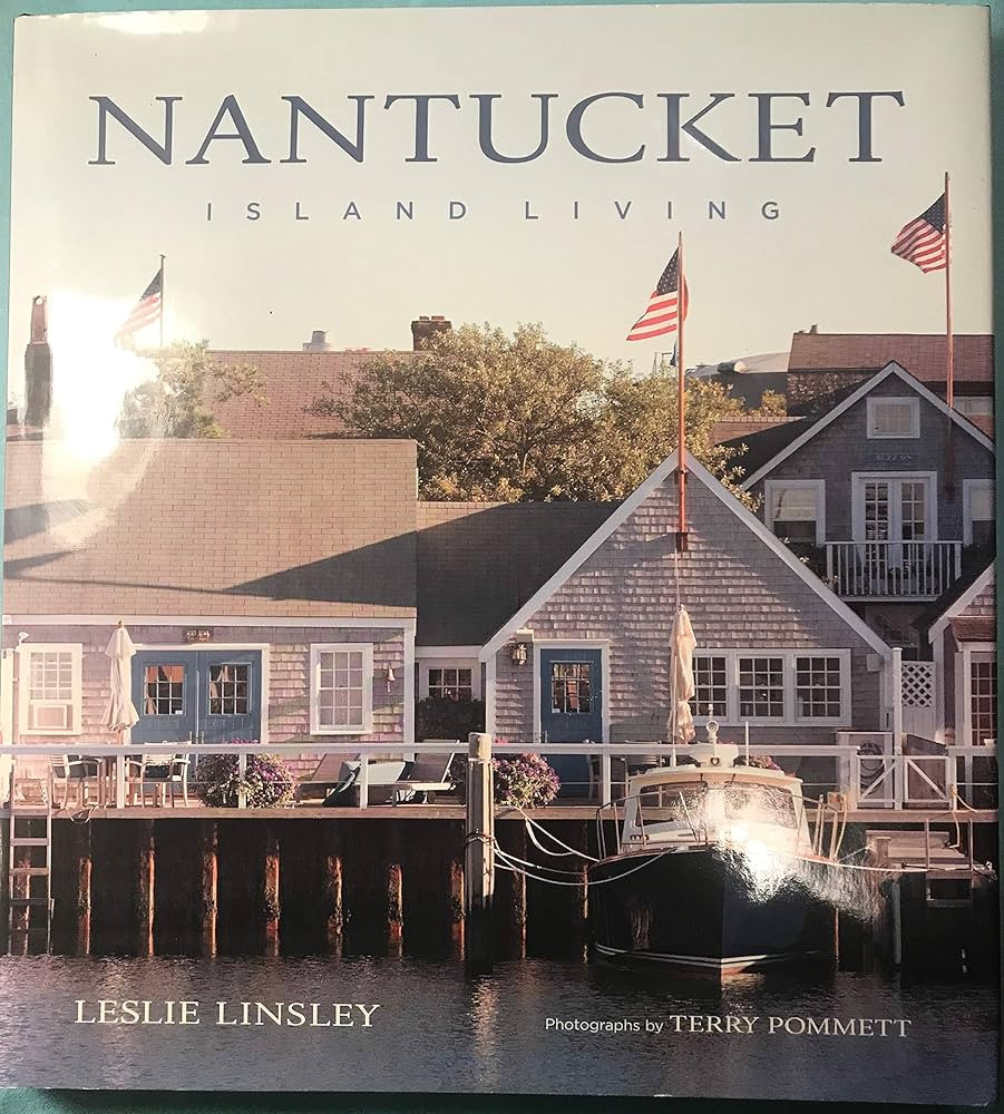 Nantucket: Island Living | Amazon (US)
