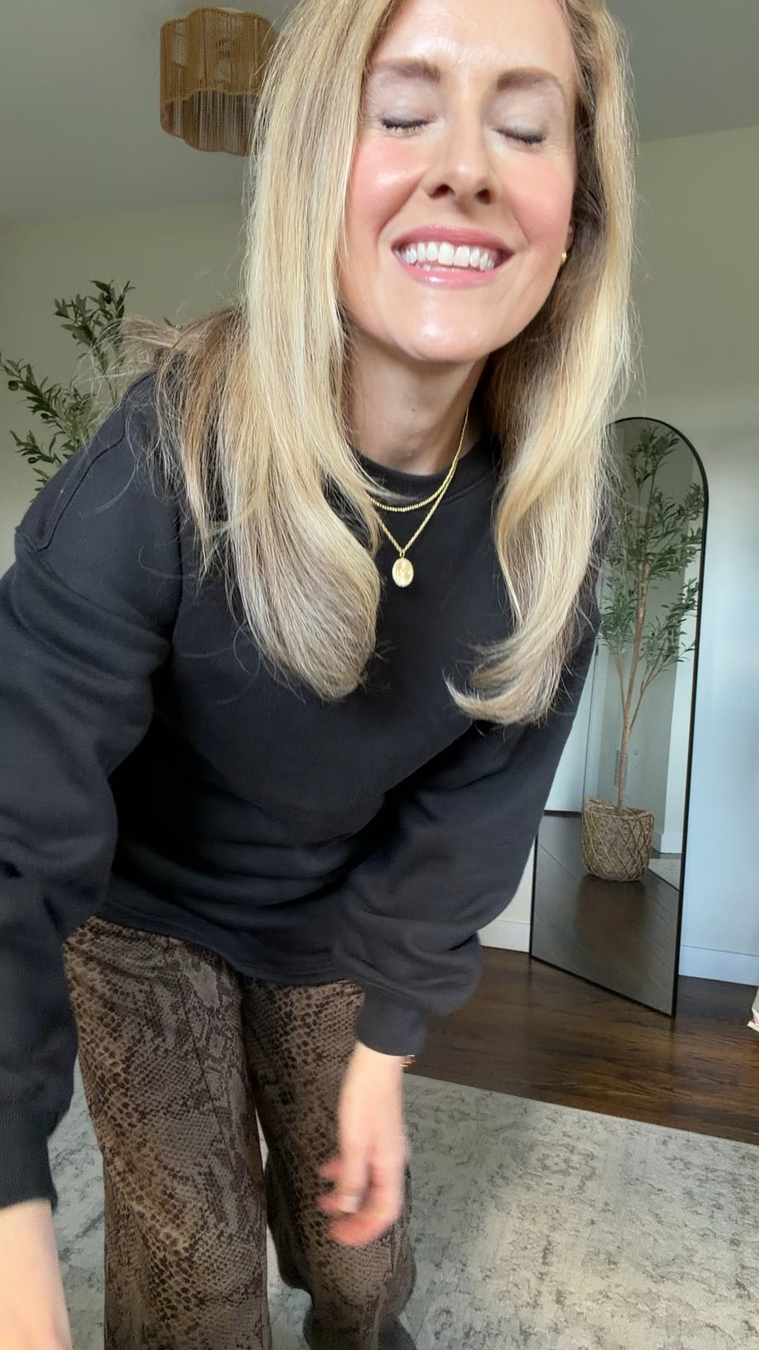 Cinched waist sweatshirt at Walmart! Warm and cozy but also polished and elevated! Fits tts, I’m in a small. #walmartfashion