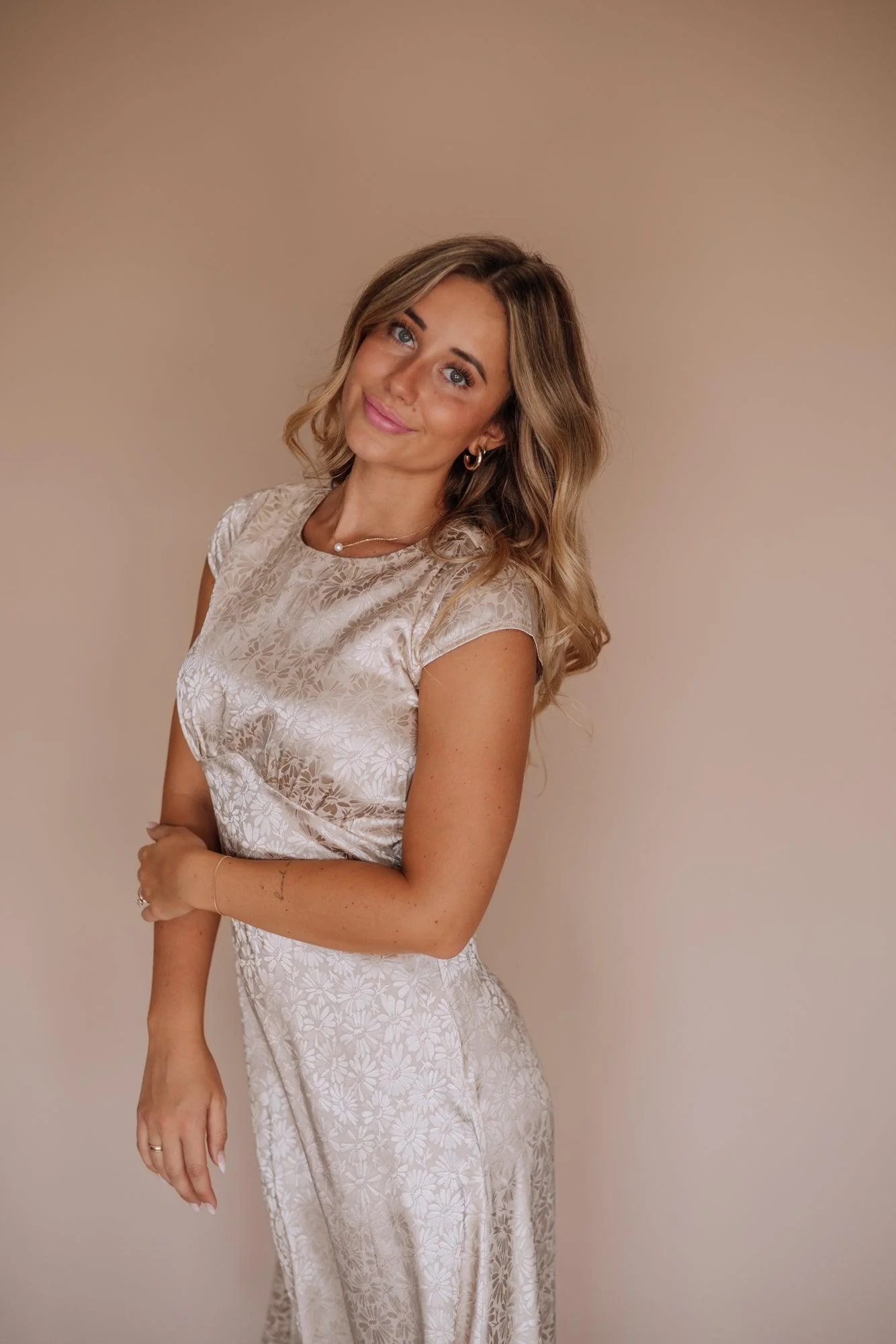 Indie Midi Dress in Gold | FEHRNVI