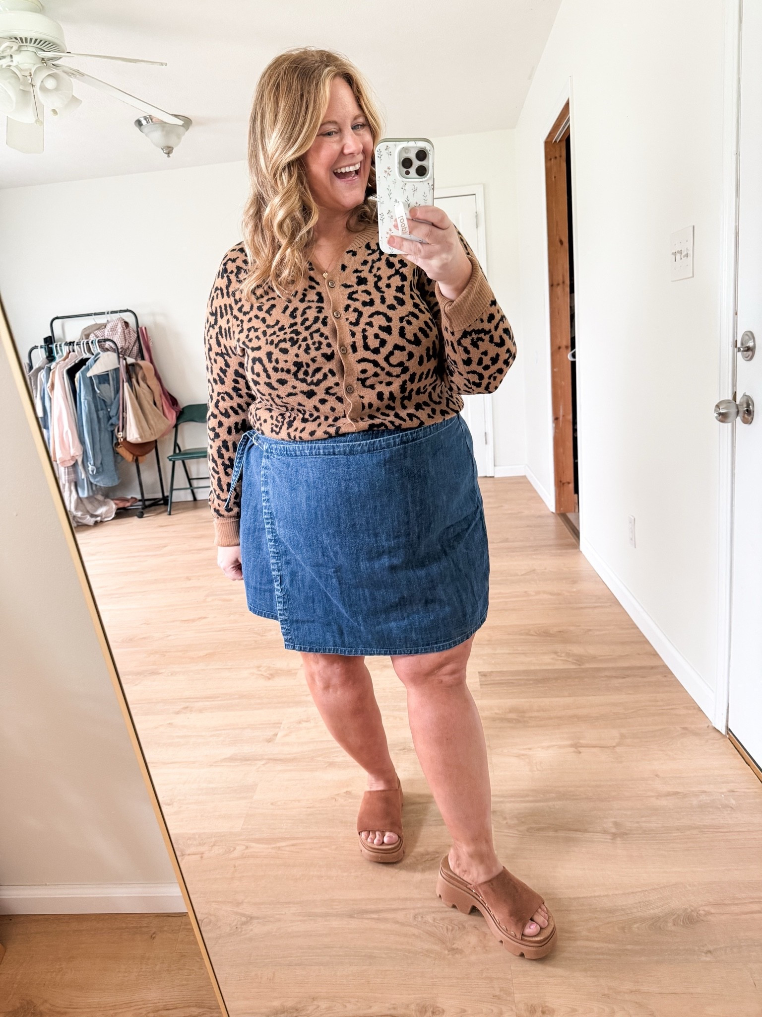 Wearing an XL in my cardigan and an XXL in my skirt - need an XL in my skirt

#LTKSeasonal #LTKMidsize #LTKPlusSize