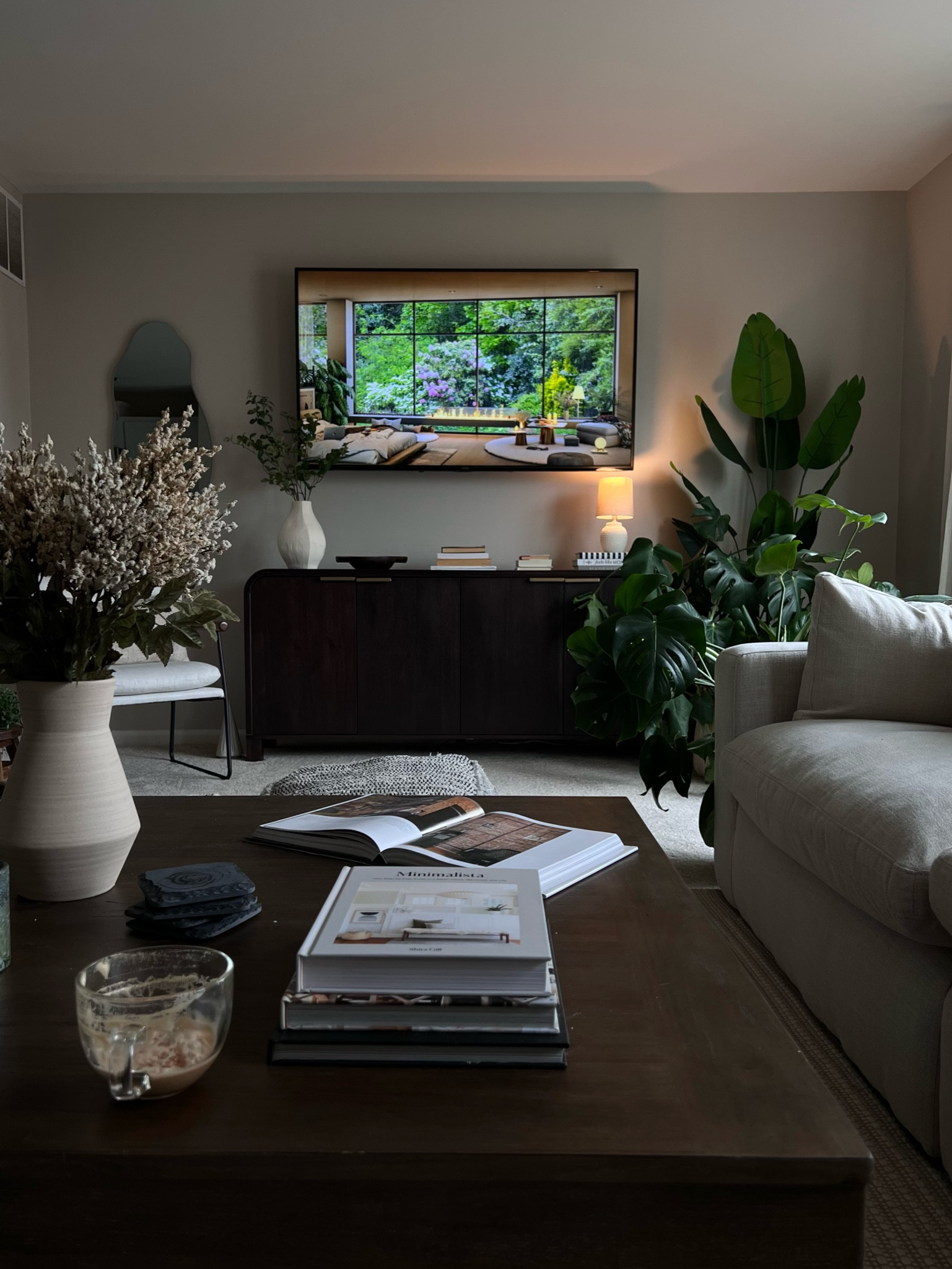 COZY LIVING ROOM DECOR

#LTKhome #LTKfindsunder100 #LTKSeasonal