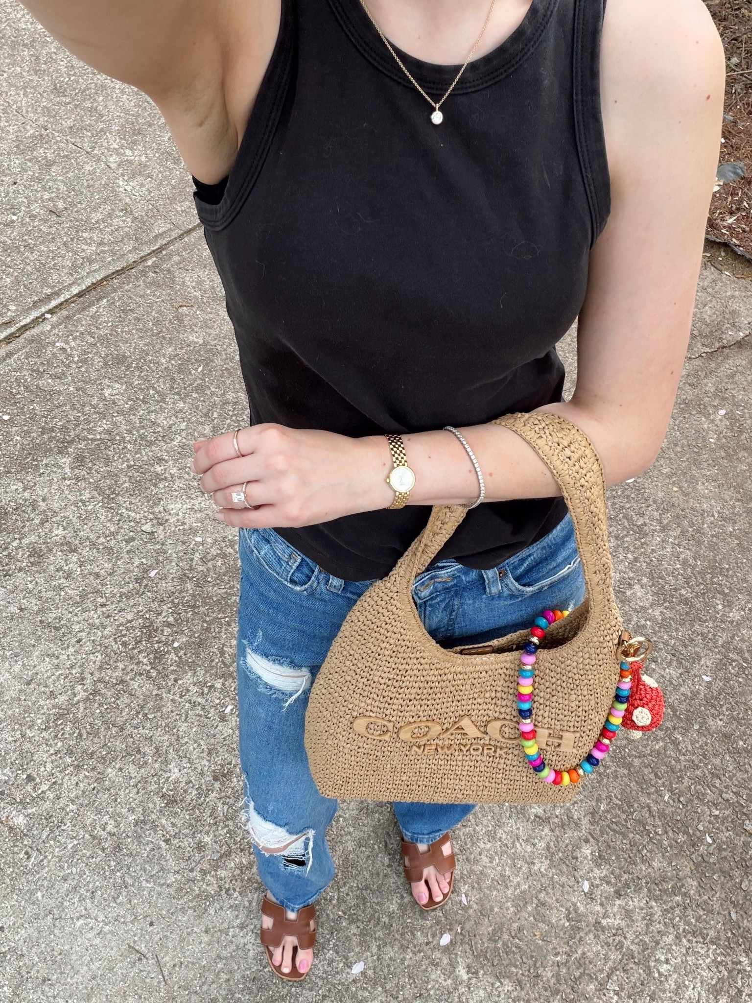OOTD
Bland tank
Old navy jeans
Coach Brooklyn 28 in straw
Tissot lovely watch 

#LTKdayinmylife #LTKgrwm #LTKootd