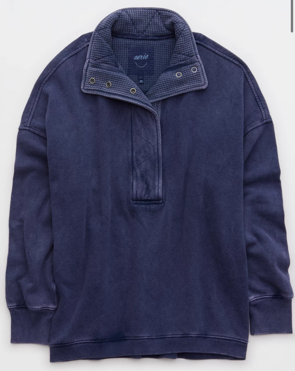 Wearing a size small. So comfy- I need every color!