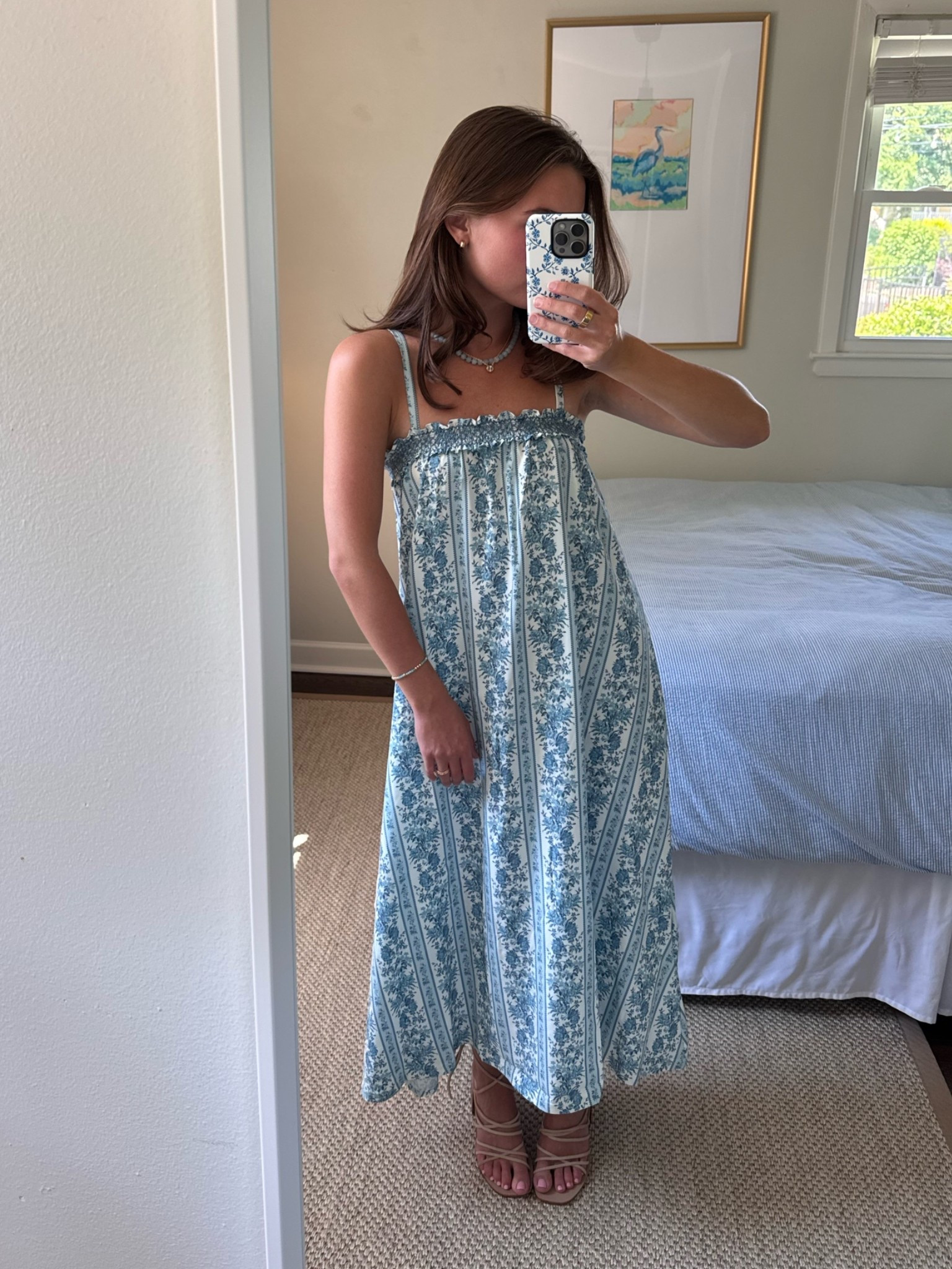 Wearing my usual size (xs) and I’m 5’2”! Wrinkle resistant material.