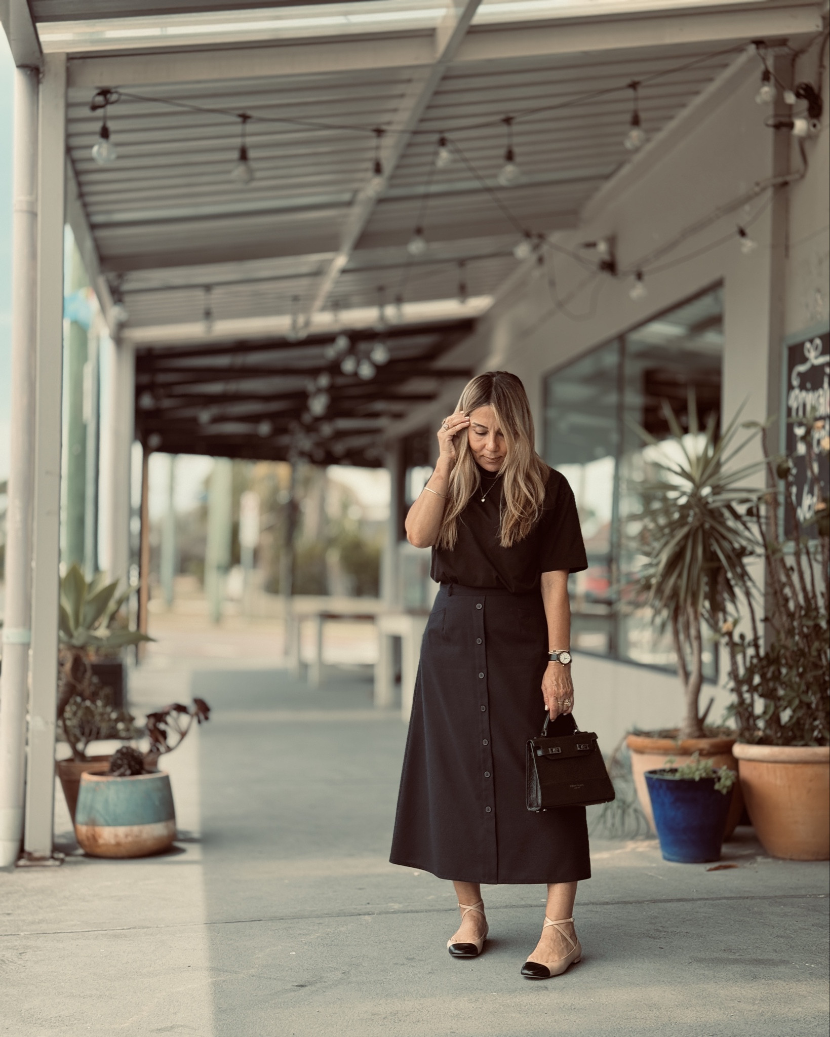 Vintage is the new blackk
🖤

#LTKPetite #LTKOver40 #LTKootd