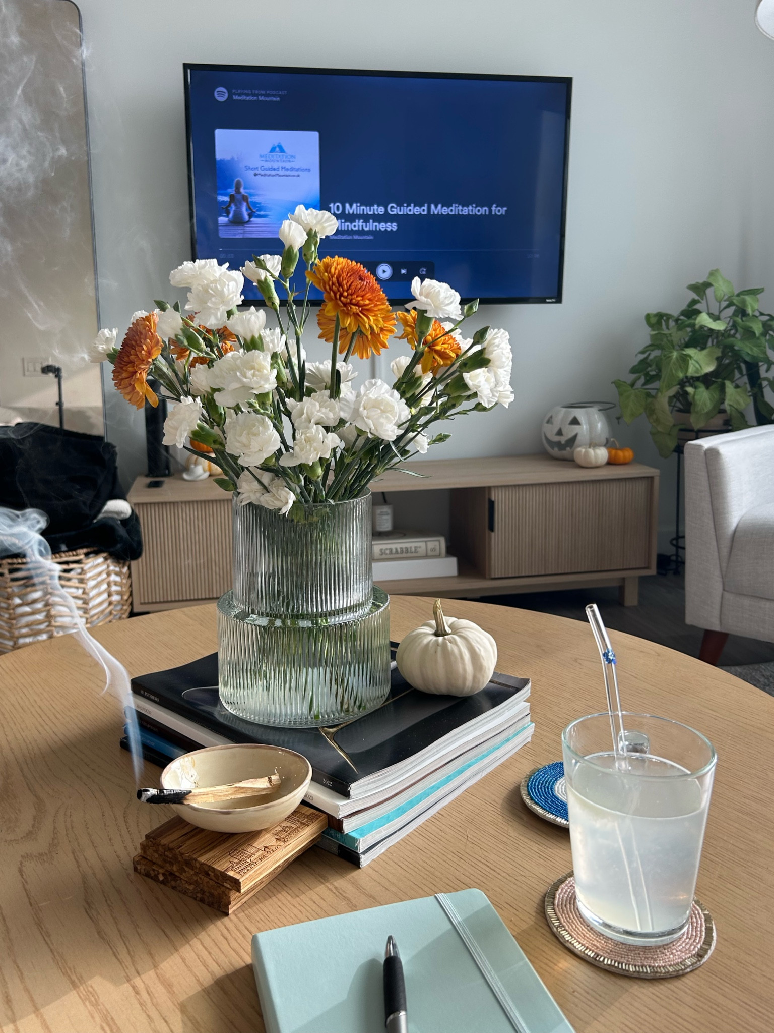 Living room favorites

#LTKhome #LTKfindsunder50 #LTKstyletip