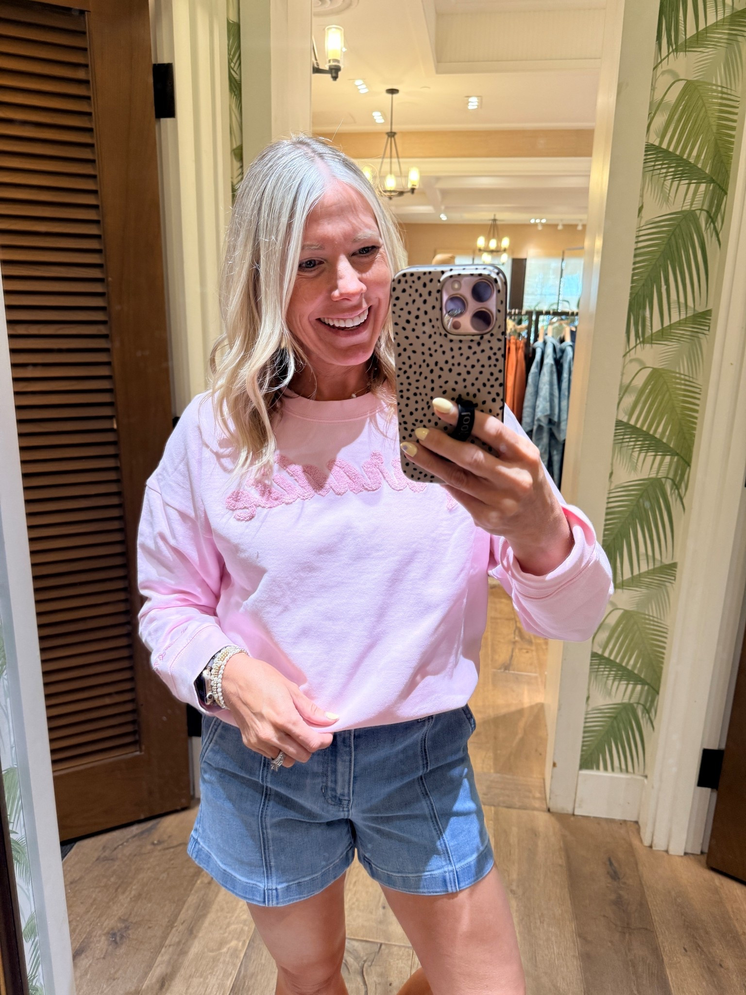 Size small paradise sweatshirt and 0 denim shorts 

#LTKootd #LTKMothersDay #LTKmomlife