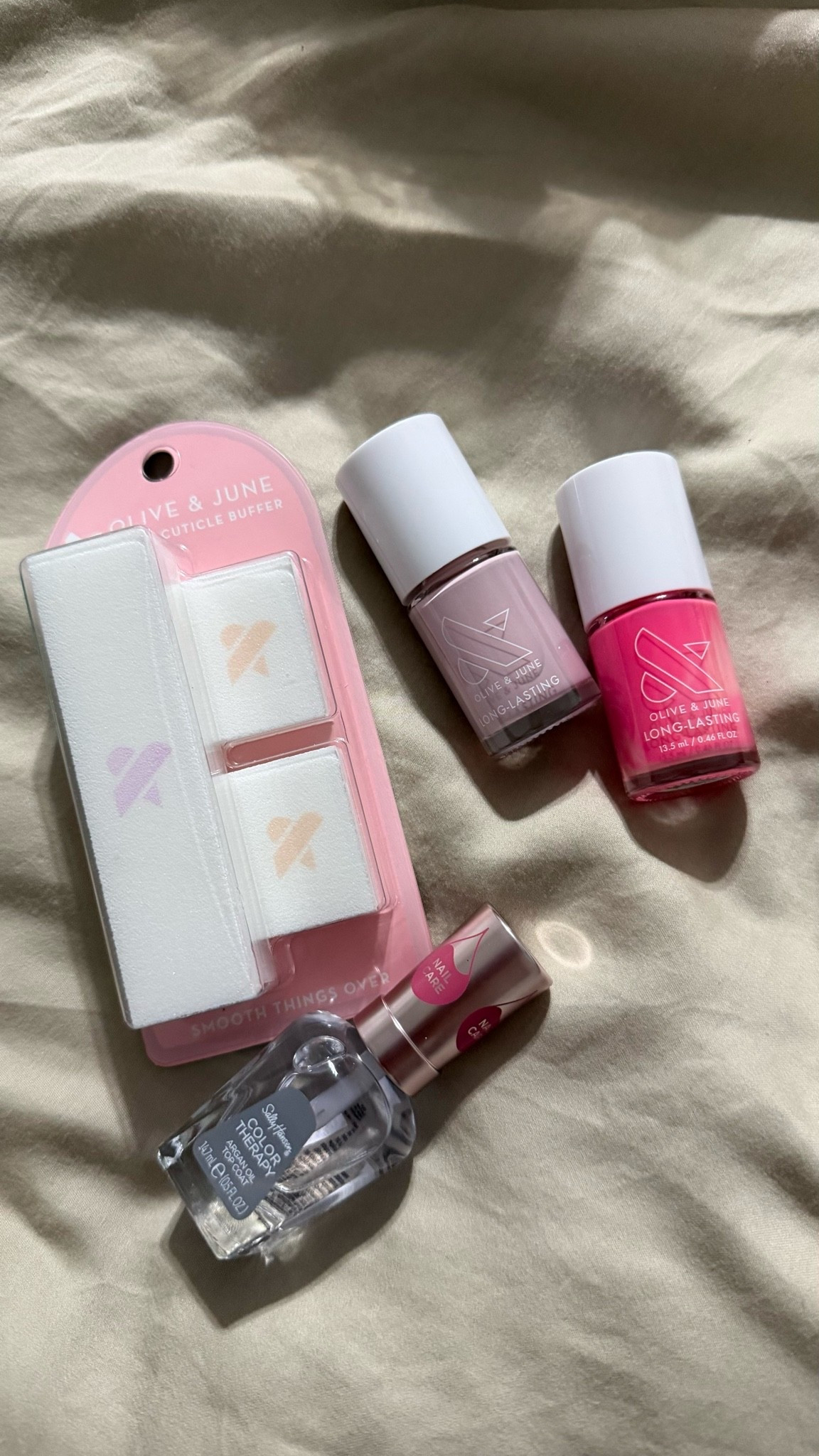 my little pink self-care moment 💅✨ fresh polish, shiny nails, and all the girly essentials in one place 

#nailcare #manicureessentials #pinkaesthetic #selfcareritual #nailroutine #beautyfinds #athomemanicure #girlyfinds #nailinspo #beautyfavorites

#LTKselfcare #LTKBeauty #LTKSeasonal