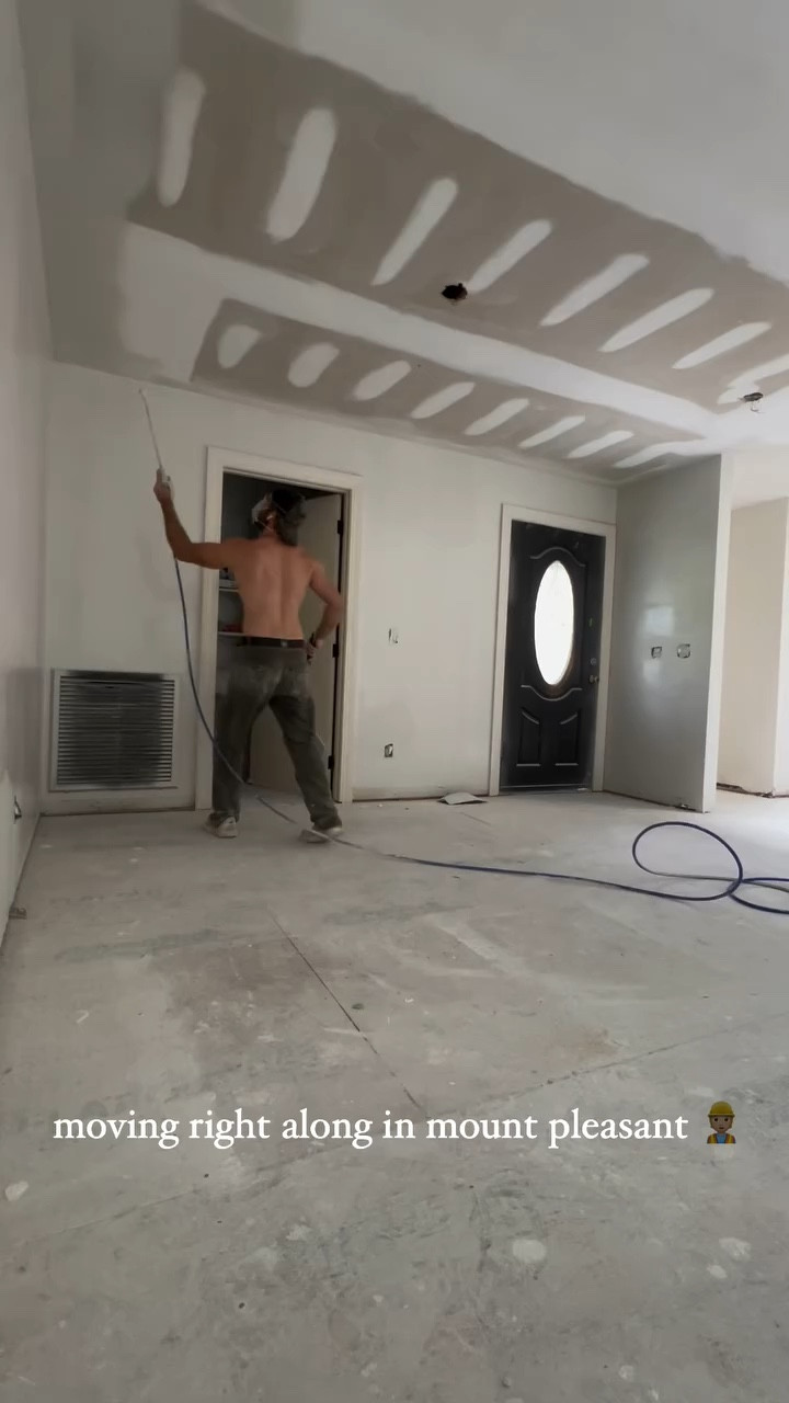 moving right along in mount pleasant 👷🏼

This paint sprayer has been such a great addition to our toolkit. The last sprayer we had was a pain, so we are loving this one and highly recommend it.

#LTKHome #LTKVideo