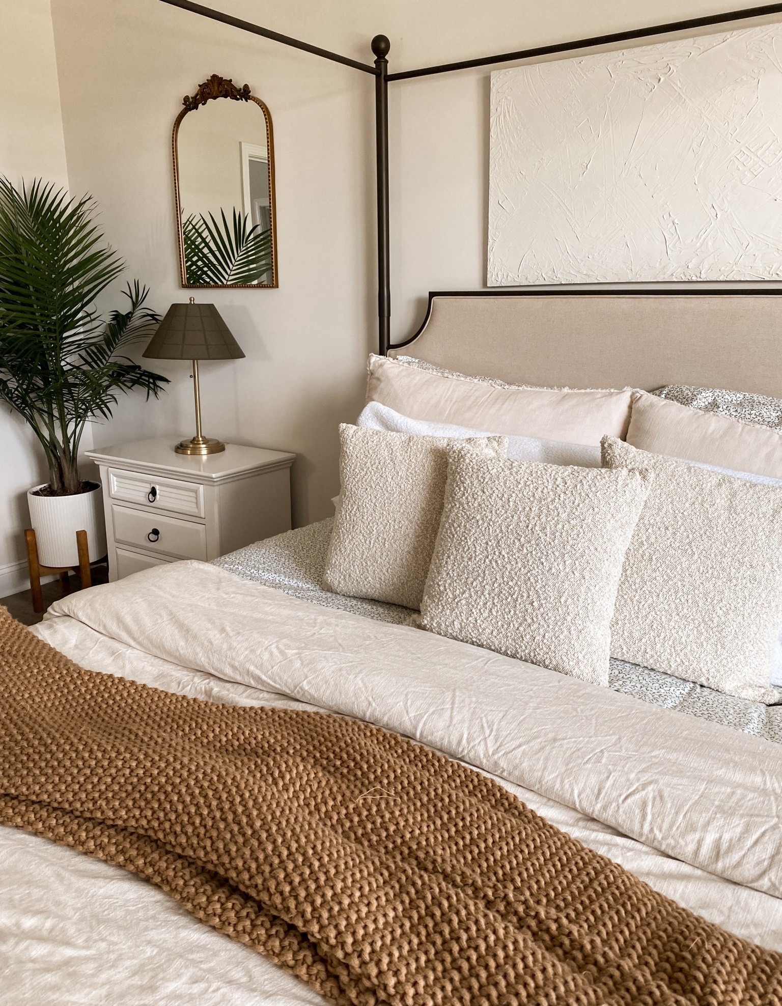 Target throw pillows on sale 

Target, target find, pillows, throw pillows, master bedroom, bedroom, bed, blanket, mirror, nightstand, canopy bed 

#LTKFindsUnder100 #LTKSaleAlert #LTKFindsUnder50