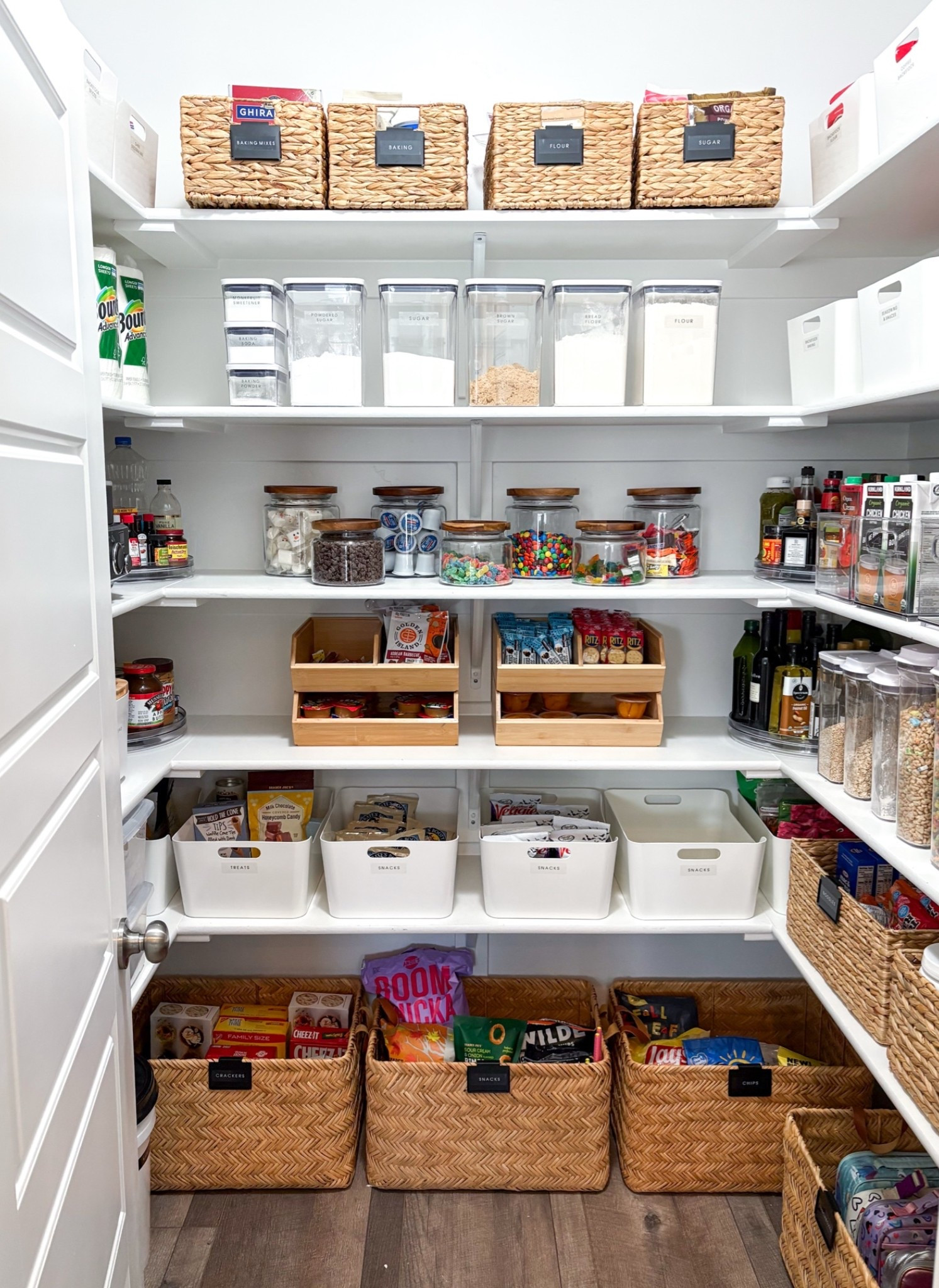 Builder grade pantry turned dreamy pantry! #pantryorganization