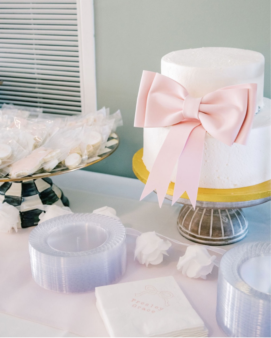Pink bow baby shower cake 🤍🎀


#babyshower #bow #bowparty #girlsbirthday #bowcaketopper #bowballon #bowshower #amazon #etsy 

#LTKBaby #LTKFindsUnder100 #LTKBump