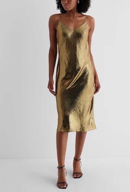 Sale! Metallic gold dress


#LTKover40 #LTKfindsunder50 #LTKwedding