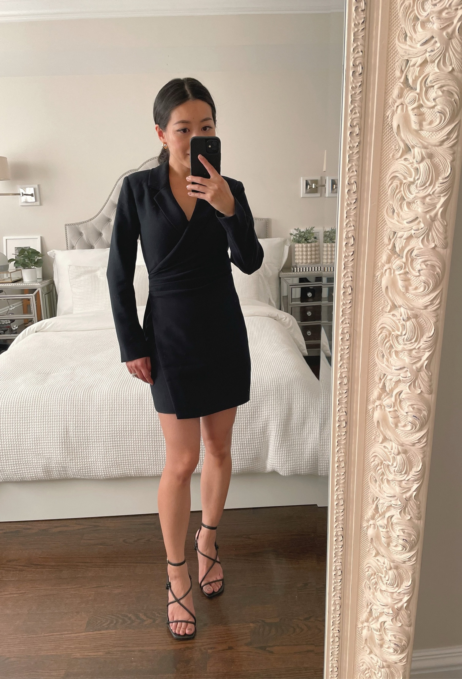 25% off Abercrombie with AFLTK (ends 12/12) // see my latest blog post for a comparison & review of Abercrombie’s mini blazer dresses (come in petite, regular & tall sizing!)

•A+F wrap front blazer dress xxs petite
•Open Edit sandals sz 5 

#petite

#LTKHoliday #LTKsalealert #LTKxAF