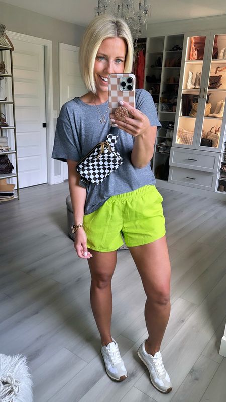I love this heathered grey/black tee!!! You are gonna want to grab every color! 
Tee and shorts size small
Shoes TTS

#LTKFitness #LTKFindsUnder50 #LTKStyleTip