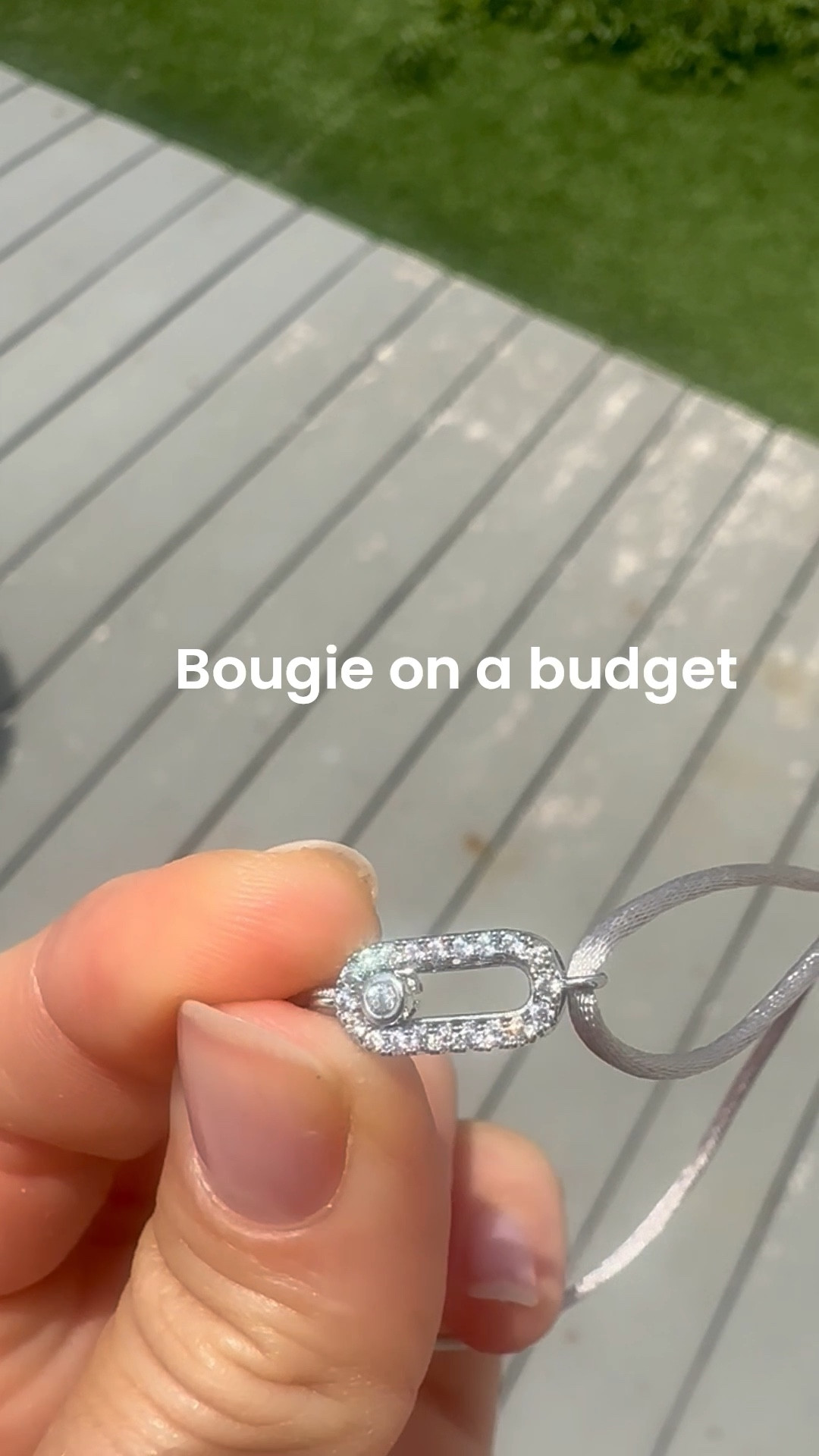 I generally don’t love dupes but I mean c’mon this is spot on to Messika move uno cord bracelet. Comes with a box too! ❤️

#LTKFindsUnder100 #LTKStyleTip #LTKSaleAlert