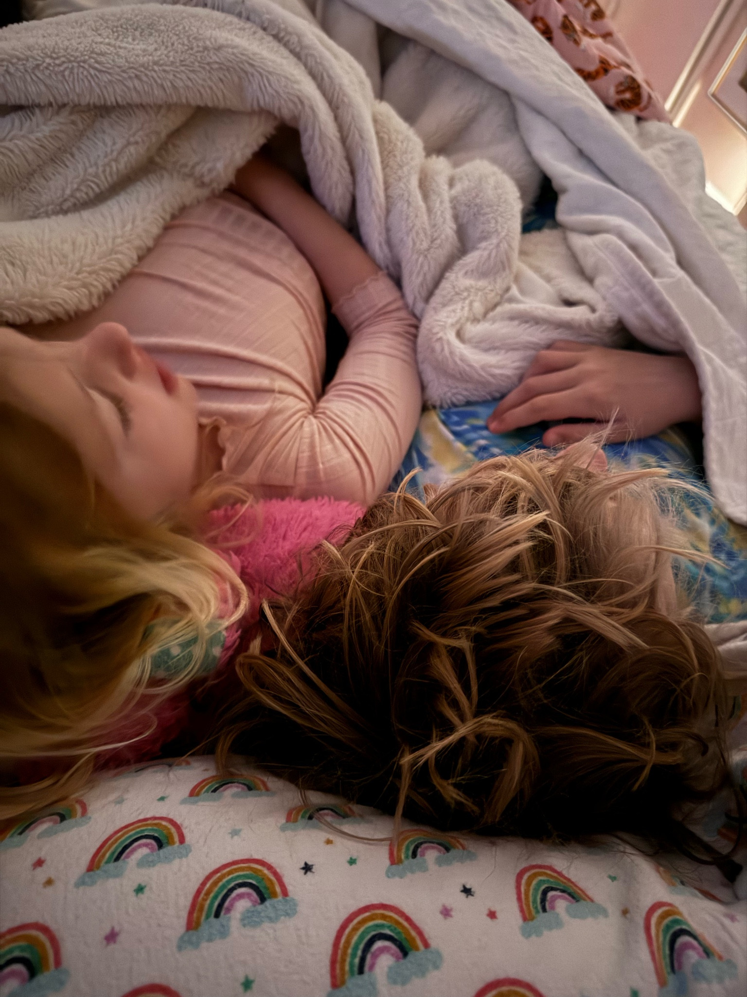 Rainbow bed sheets 🌈 
