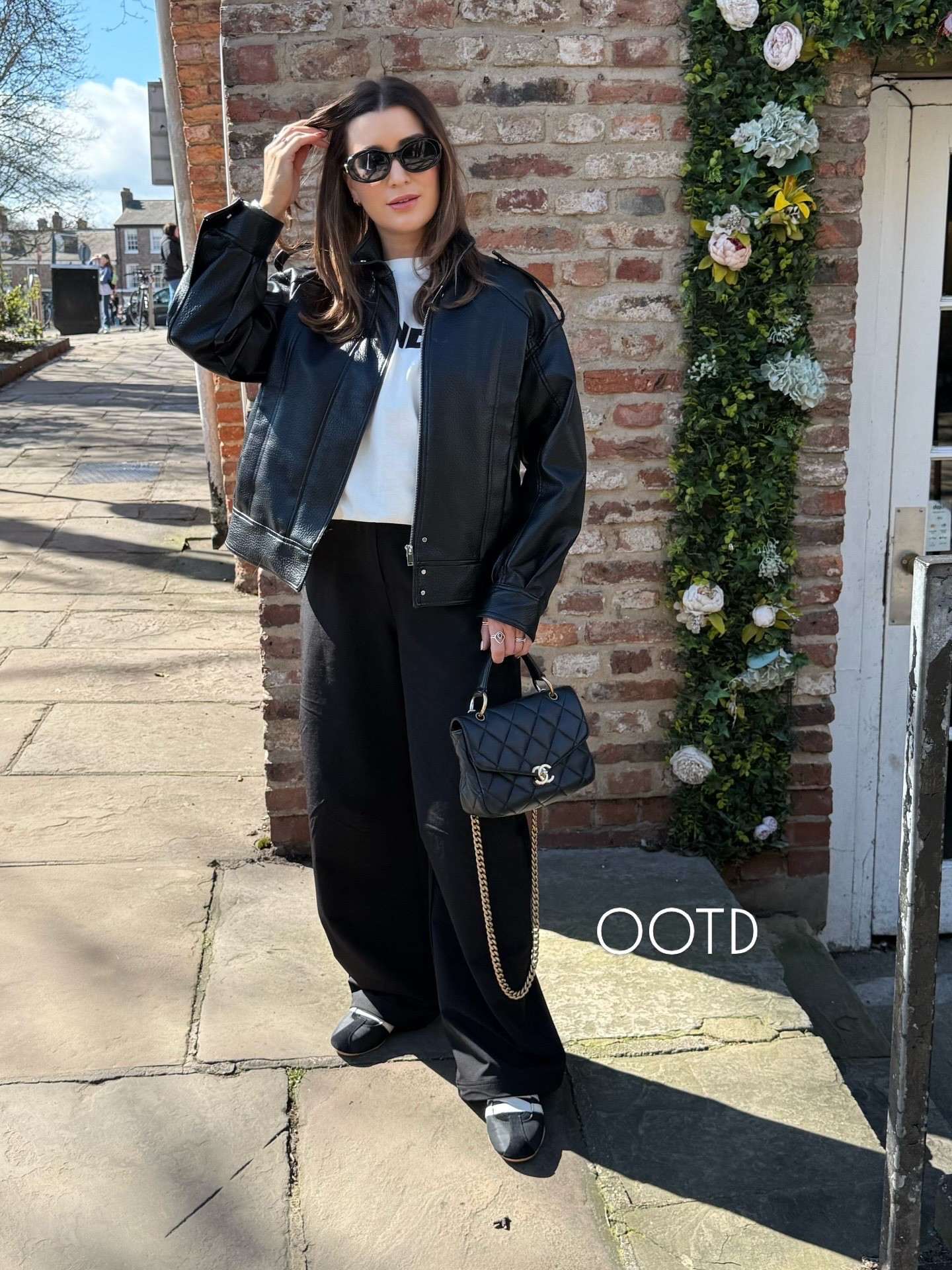 Exploring a new city and enjoying some downtime with my family. But of course I found time for an outfit picture. 

Wearing a gorgeous pair of black technical barrel leg trousers from @samsoesamsoe 
Tokyo @adidas Mary jane trainers 
@jilsander cream tshirt 
@zara black faux leather funnel neck jacket.

#LTKuk #LTKstyletip #LTKspring