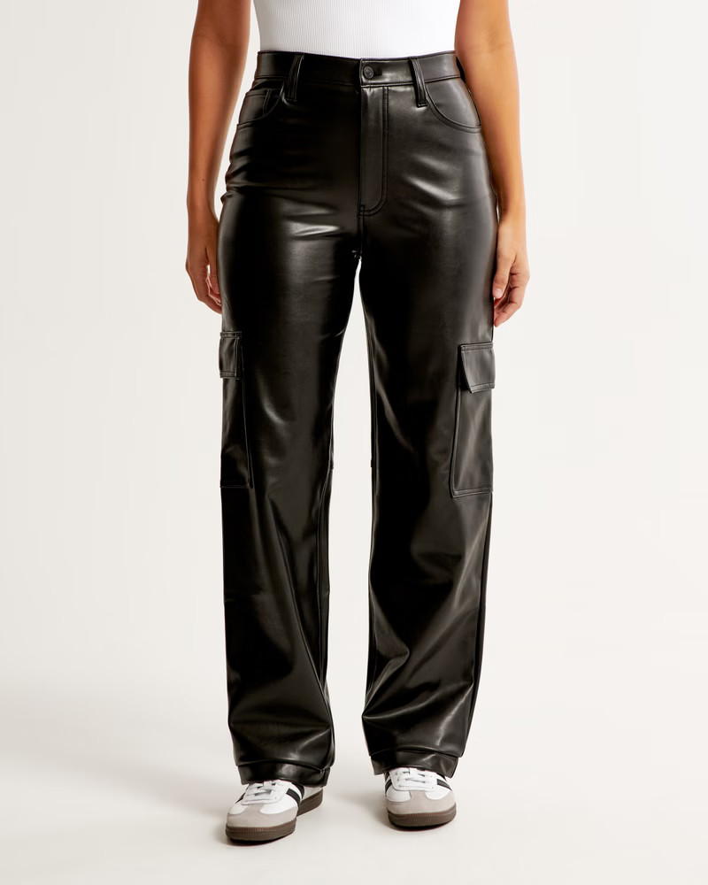 Women's Curve Love Vegan Leather Cargo 90s Relaxed Pant | Women's Bottoms | Abercrombie.com | Abercrombie & Fitch (US)