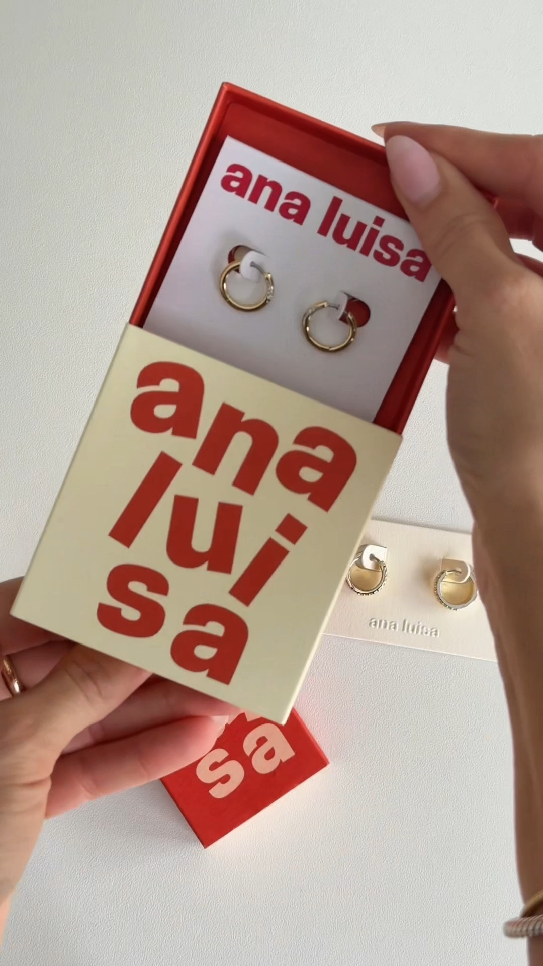 Shop the Ana Luisa Sale NOW! Spend $125, get 20% off! ✨

Shop my favorite picks at the links below! 

#ad #giftguide #analuisa #liketkit #analuisaambassador #sale #salefinds #salealert #under100 #under50 #bestdeal #earrings #jewelry
