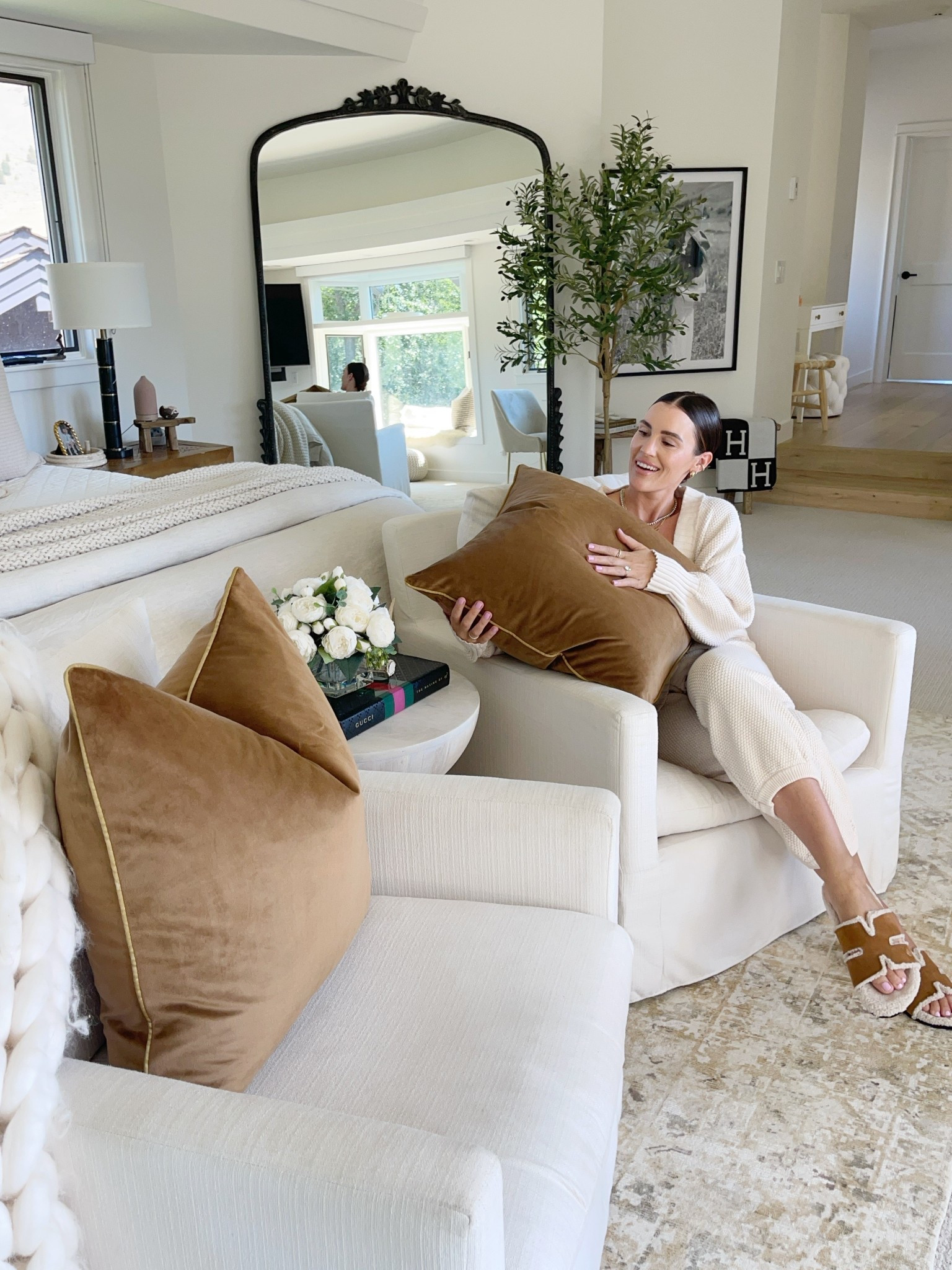 My favorite affordable velvet pillow cover! Amazon home decor find 🤎 style them in your bedroom or living room!

Fall decor 
Accent chairs 

#LTKFindsUnder50 #LTKHome #LTKSeasonal