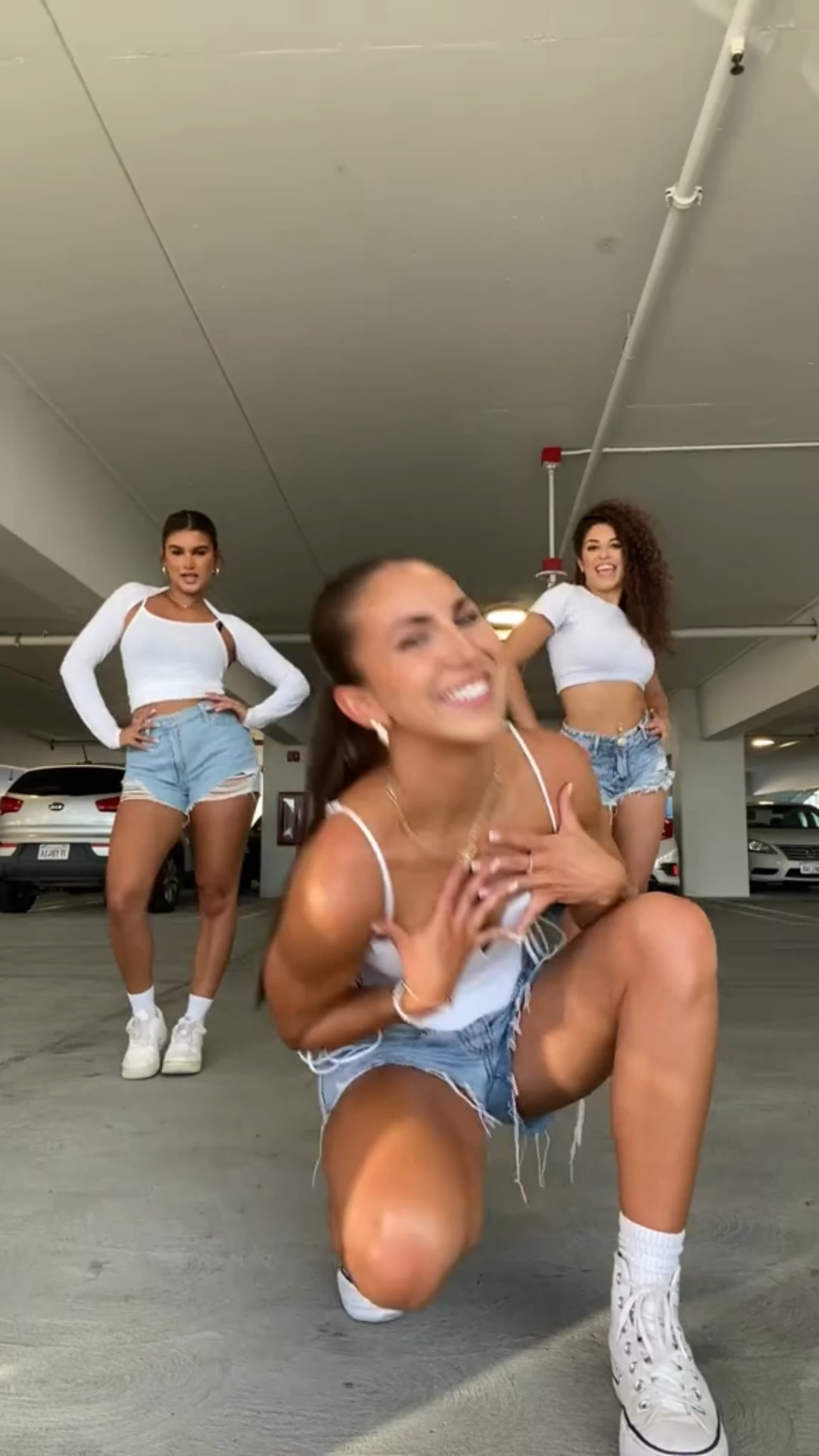 Converse are 30%-50% off for Cyber Week!!🤍Wearing a small top and 4 in the shorts
•
•
•
Sale | converse | sneakers | tennis shoes | white sneakers | comfortable shoes | gift ideas | teen gift ideas | gift guide

#LTKCyberWeek #LTKsalealert #LTKstyletip