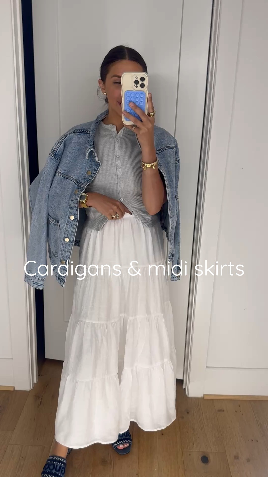 Top: small
Skirt: small

I have gotten so much use out of both of these pieces! Good quality staples to get a lot of use!