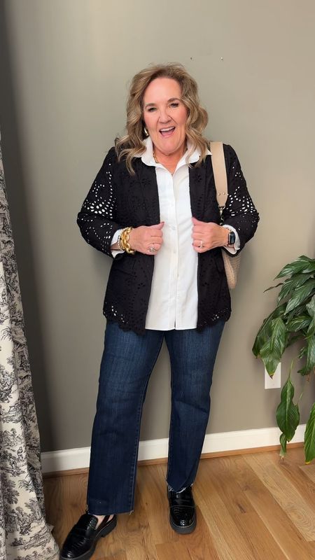 Eyelet blazer size 2,0. 
Blouse size 2.5. Very roomy. 
My jeans are a classic silhouette. I’m wearing a size  31 15% off with code NANETTE15