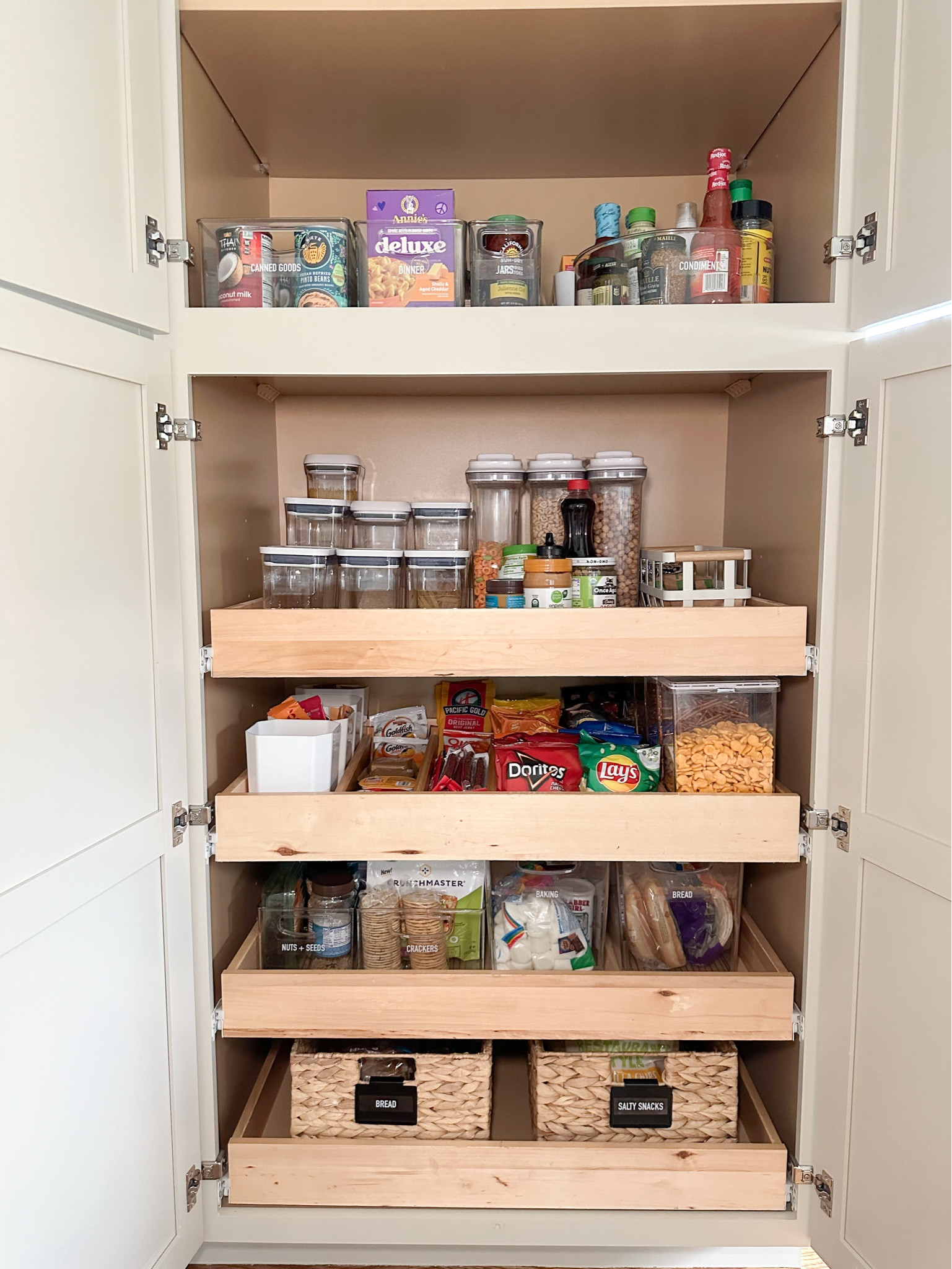 Pantry Favorites 🤍